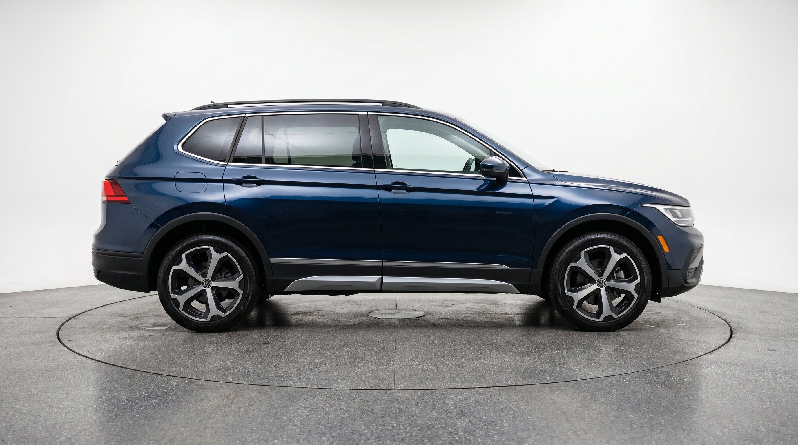 Thumbnail: 2026 Volkswagen Tiguan - 10