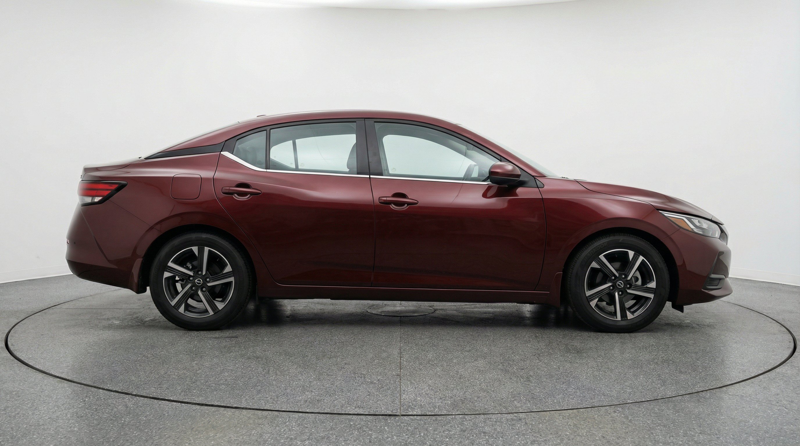 Thumbnail: 2025 Nissan Sentra - 10