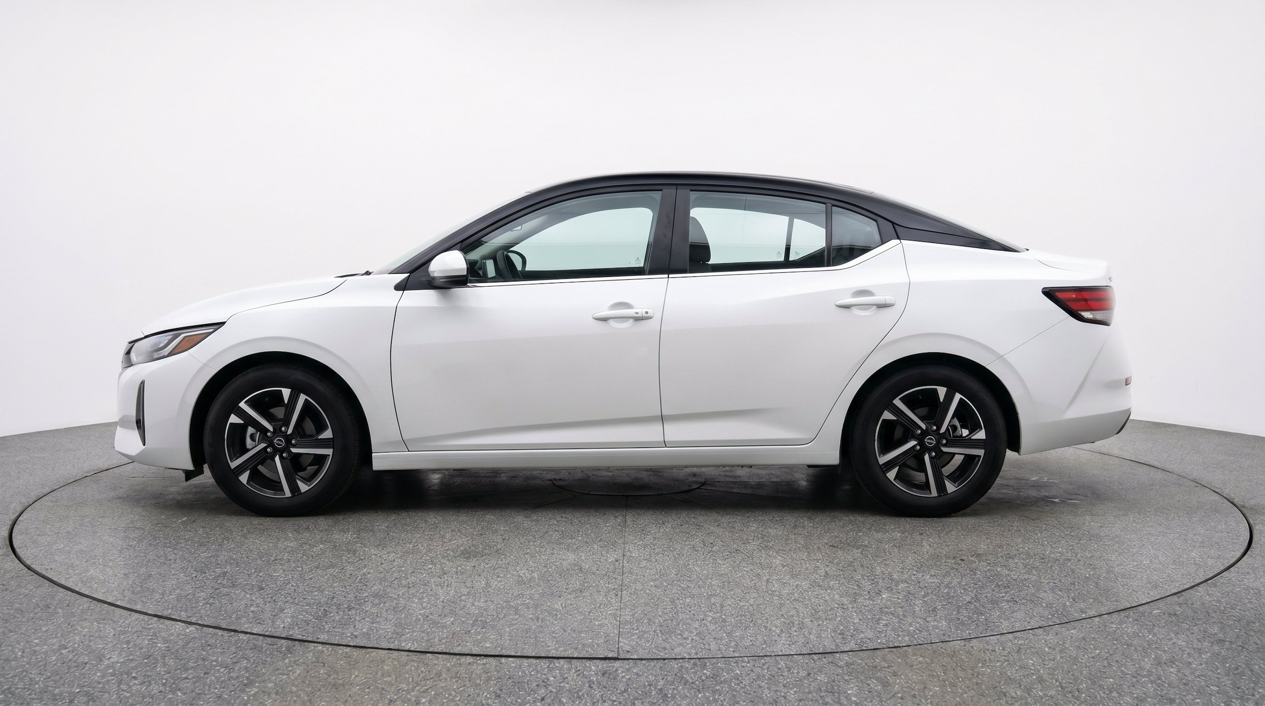 Thumbnail: 2025 Nissan Sentra - 5