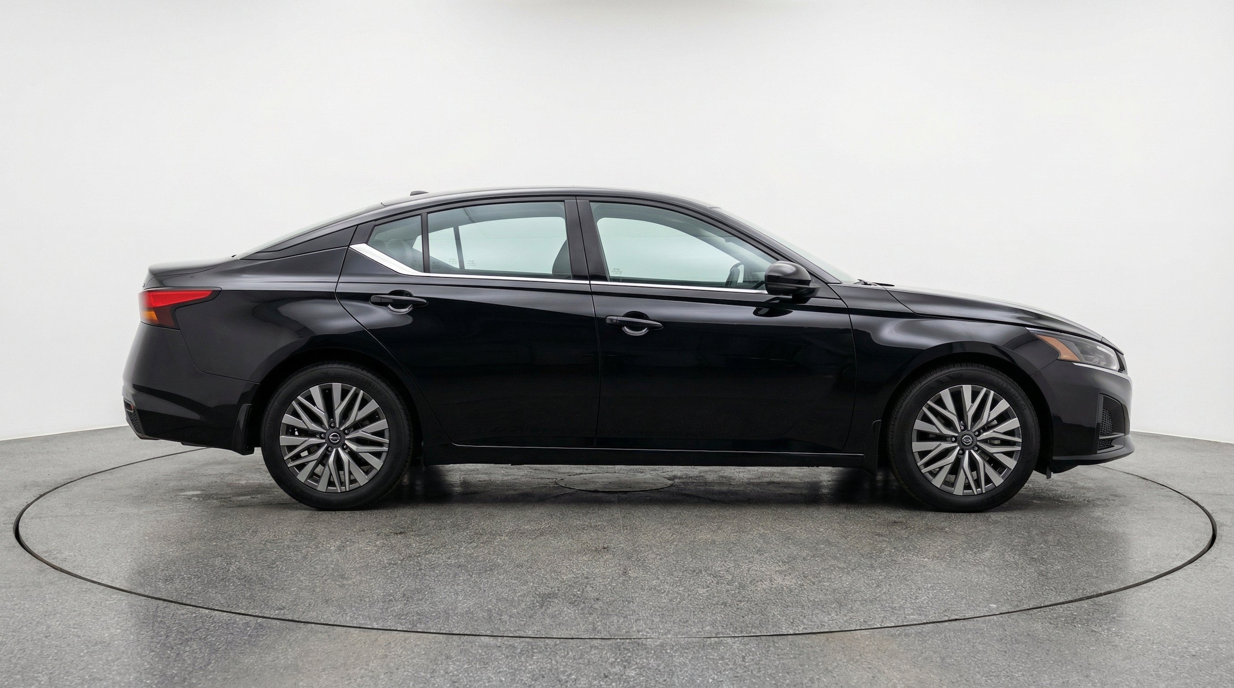 Thumbnail: 2025 Nissan Altima - 10