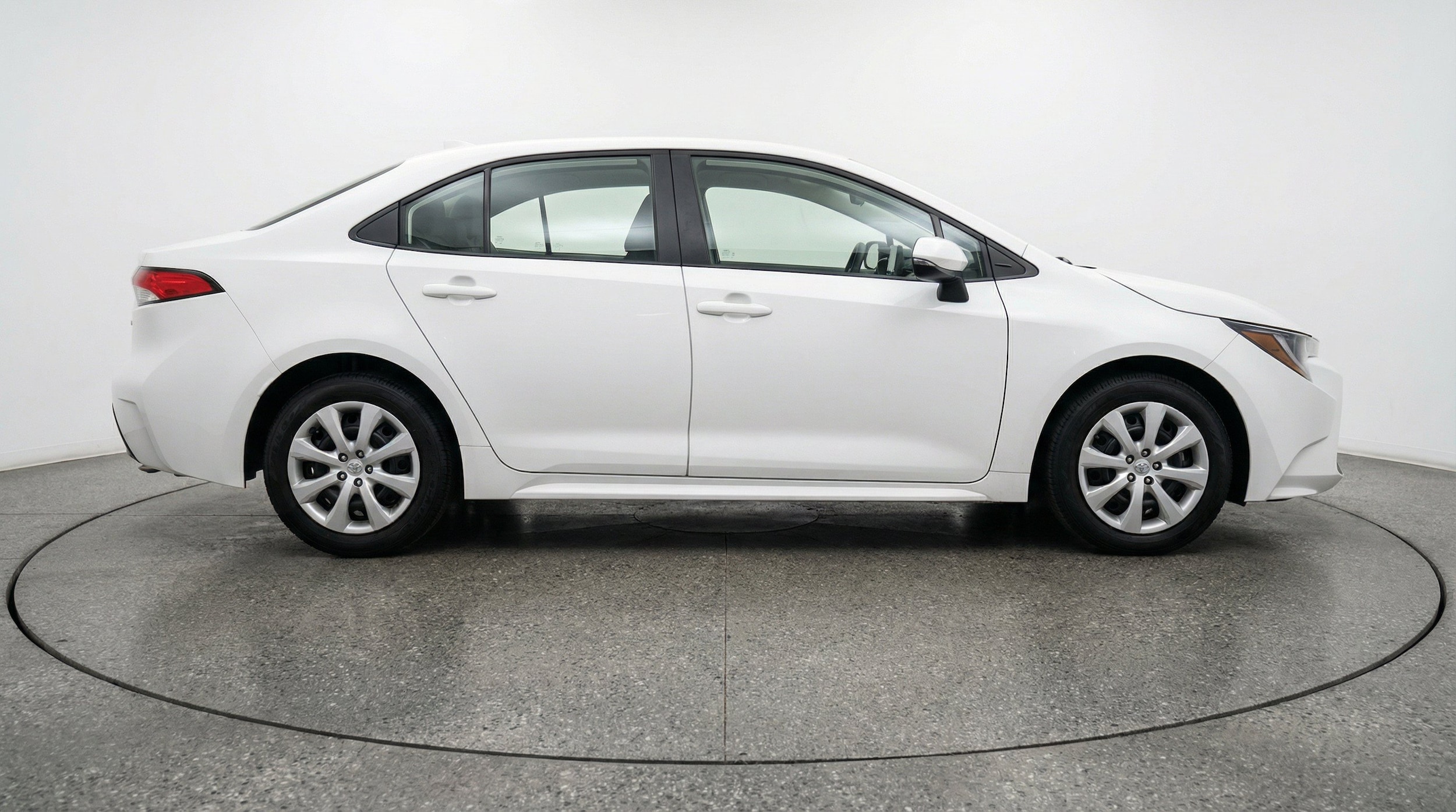 Thumbnail: 2025 Toyota Corolla - 10
