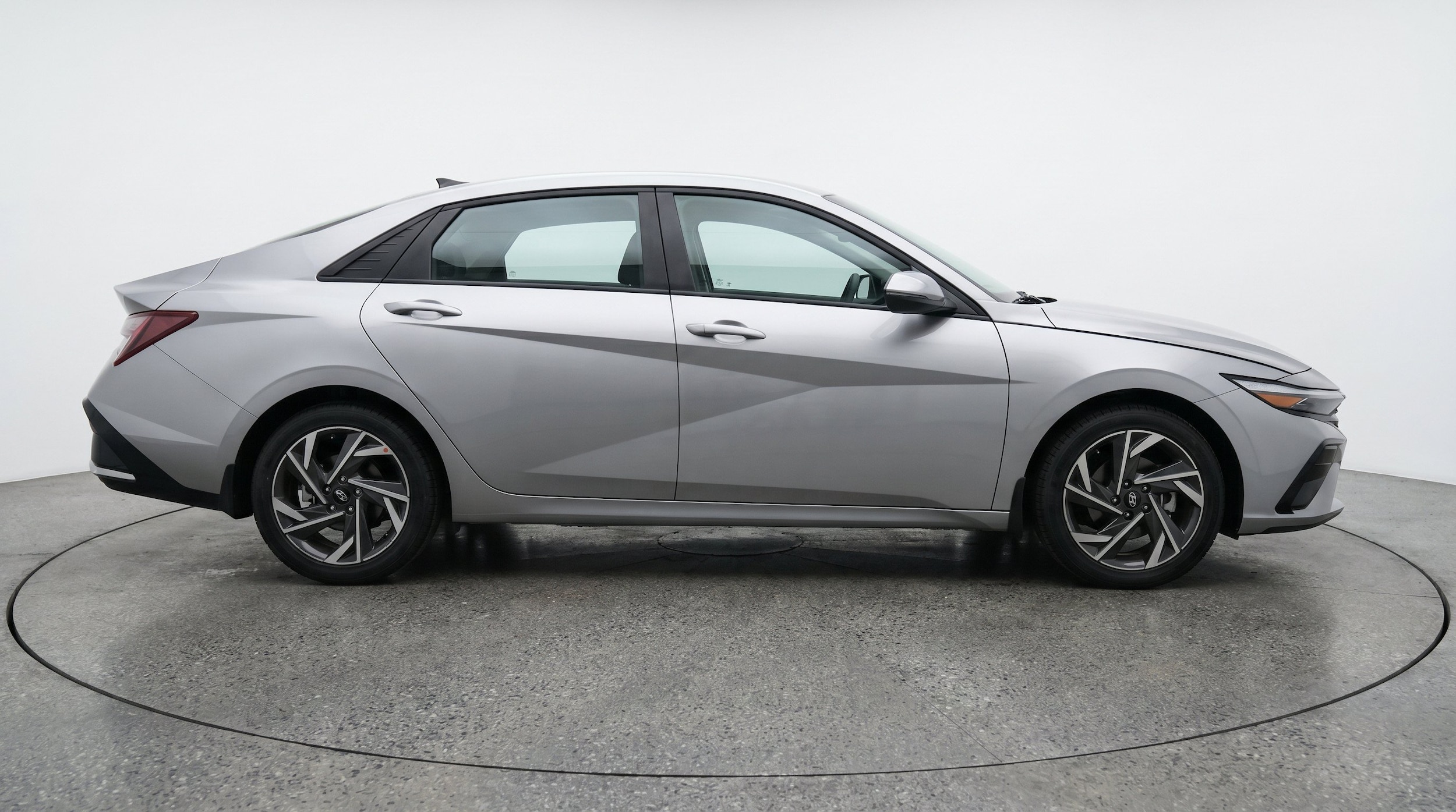Thumbnail: 2025 Hyundai Elantra - 10