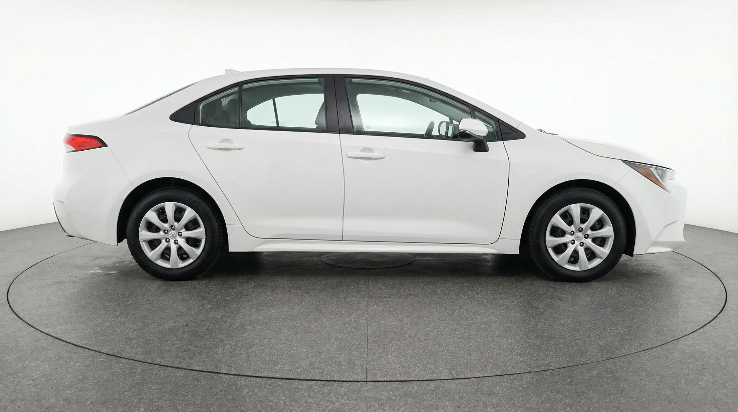 Thumbnail: 2025 Toyota Corolla - 10