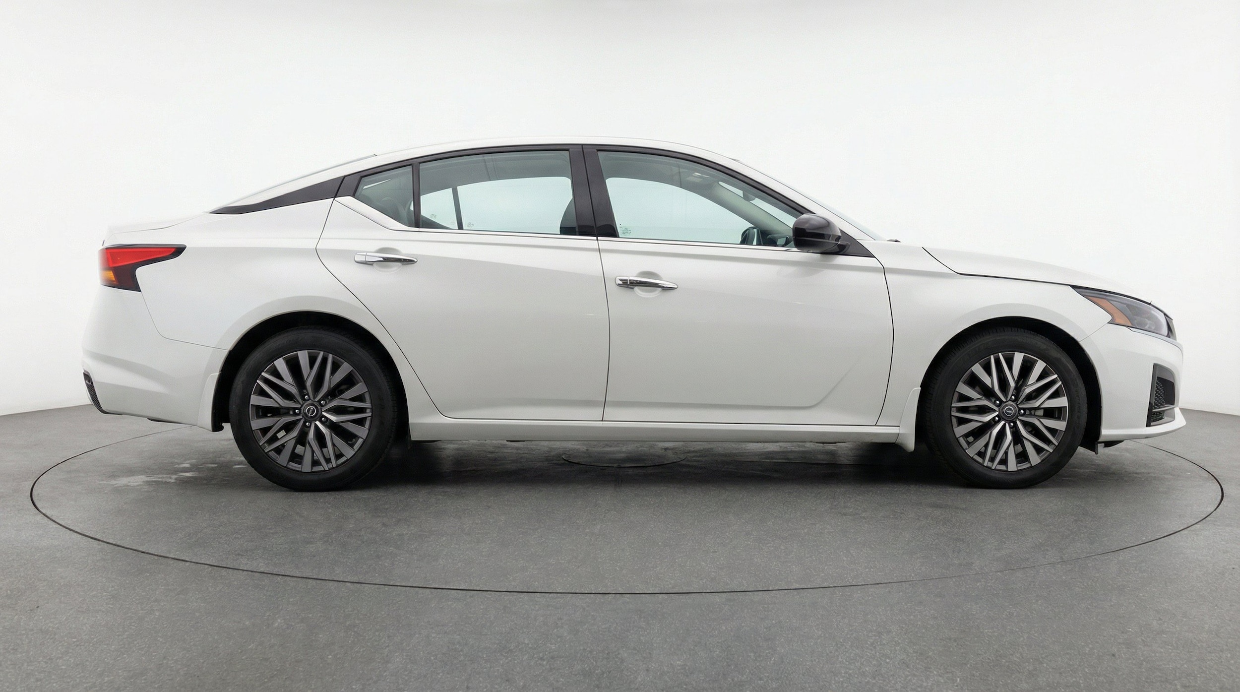 Thumbnail: 2025 Nissan Altima - 10