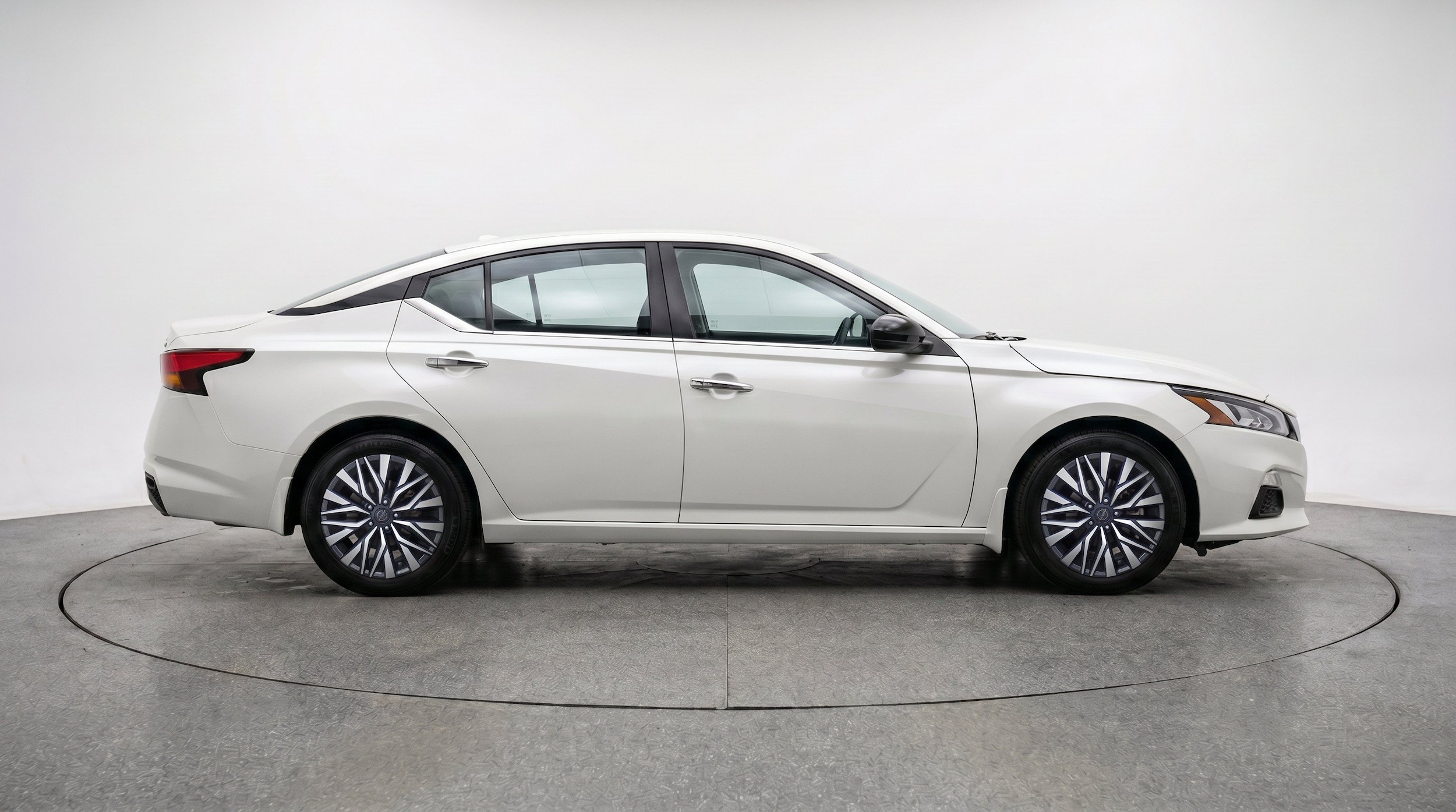 Thumbnail: 2025 Nissan Altima - 10