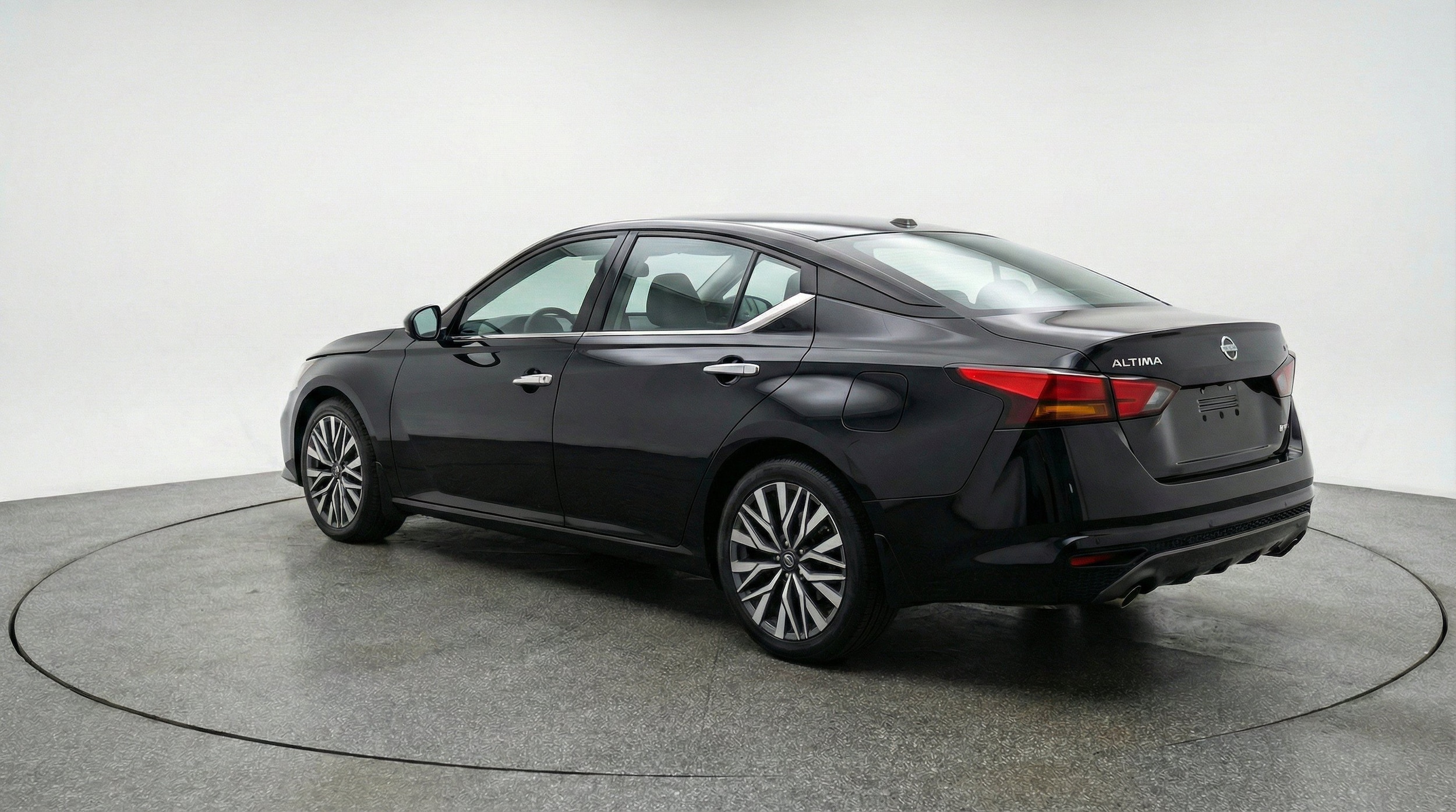 Thumbnail: 2025 Nissan Altima - 6