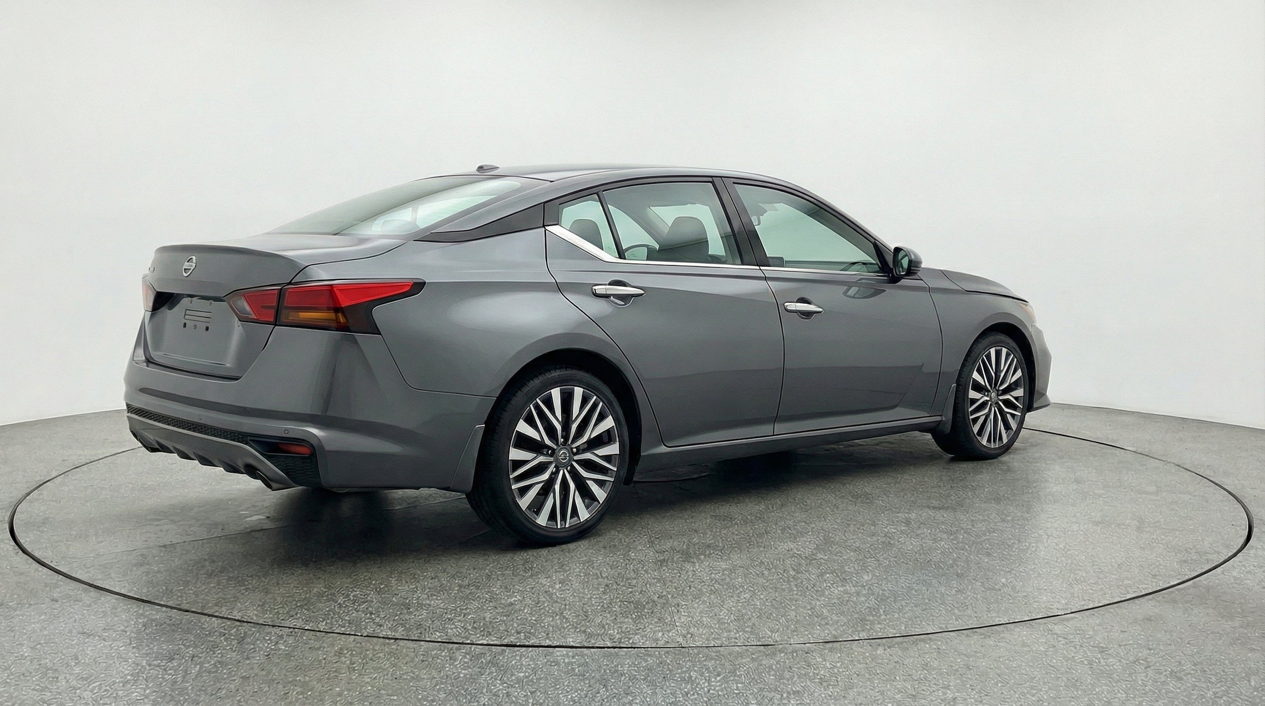 Thumbnail: 2025 Nissan Altima - 9