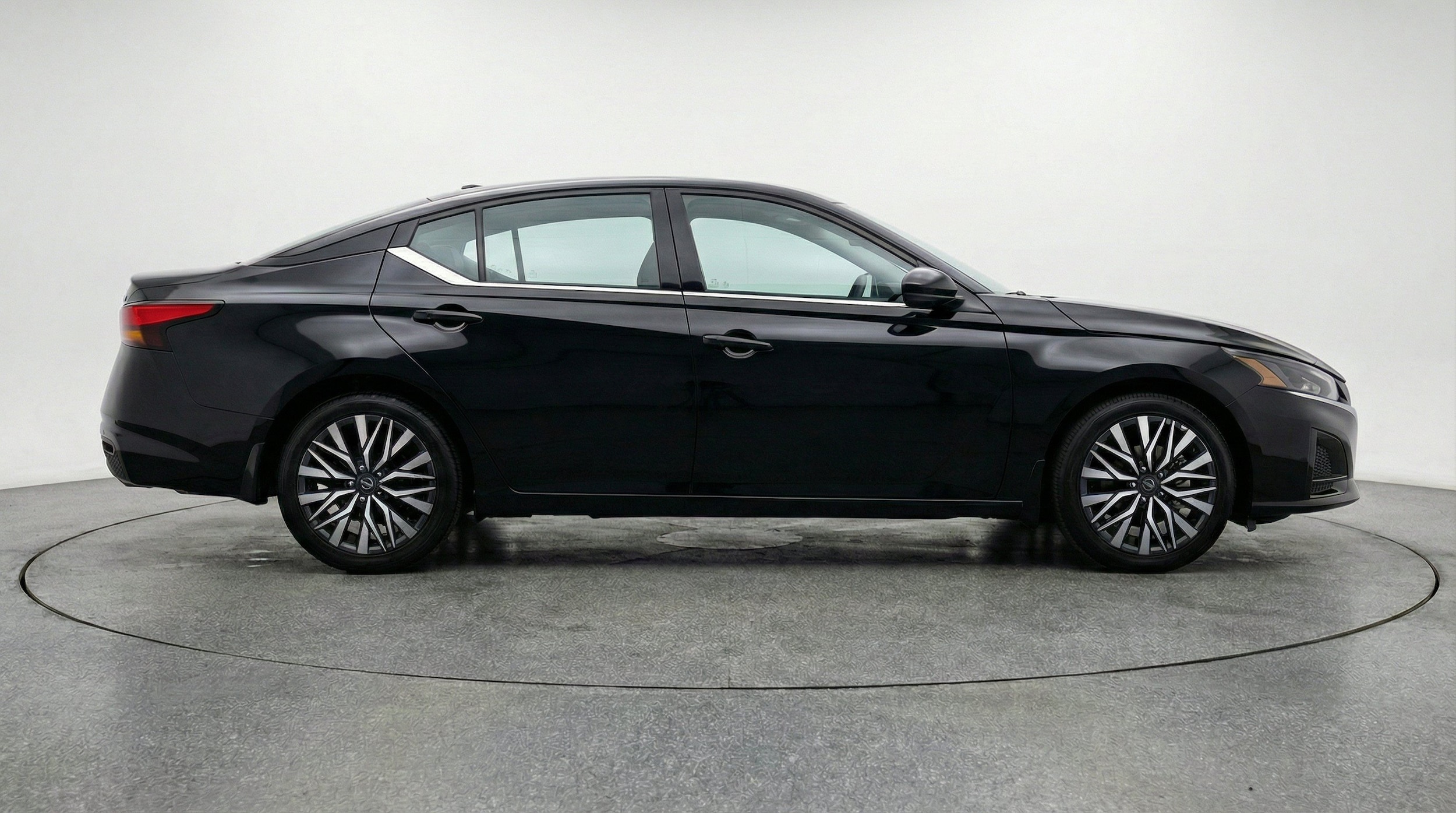 Thumbnail: 2025 Nissan Altima - 10
