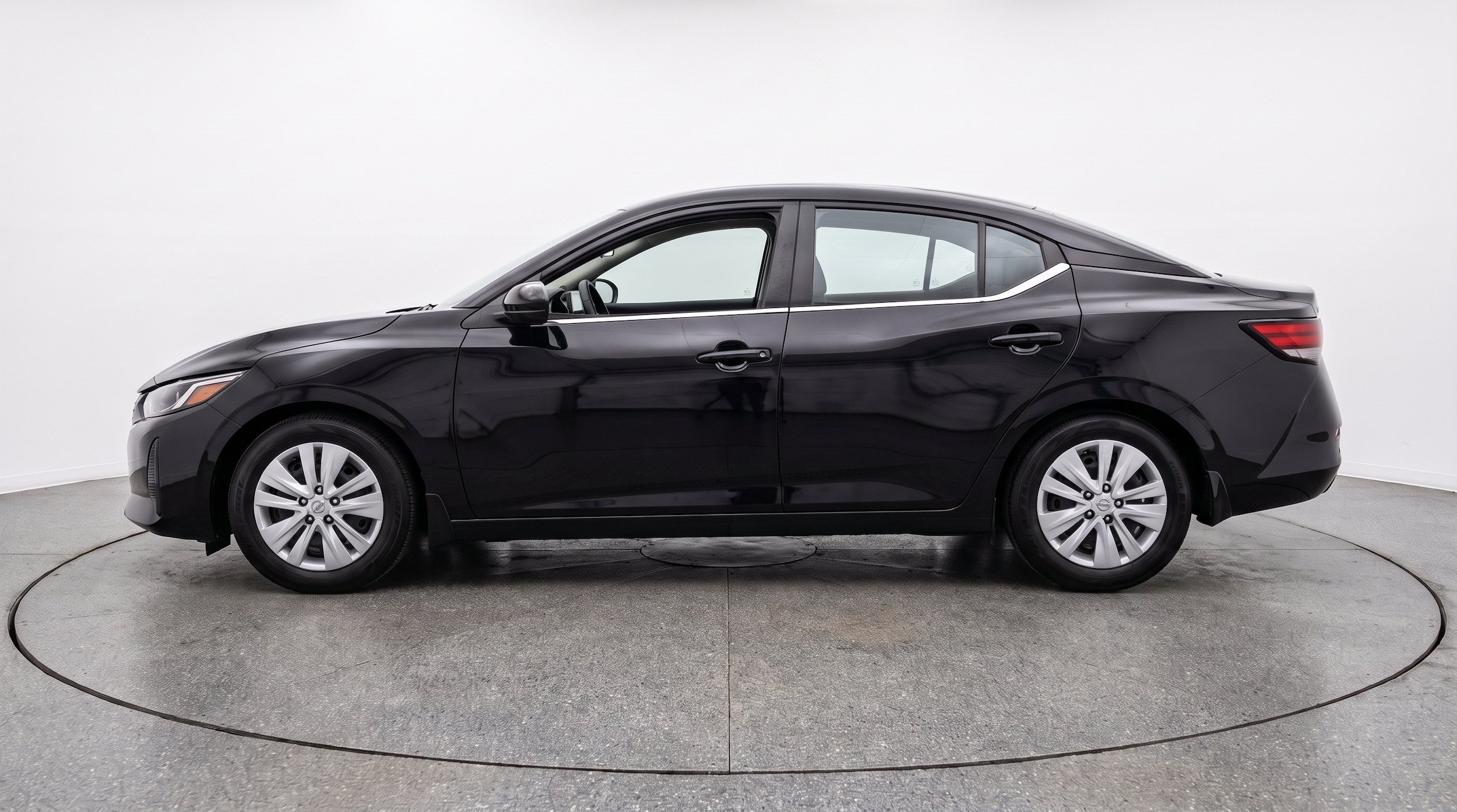 Thumbnail: 2025 Nissan Sentra - 5