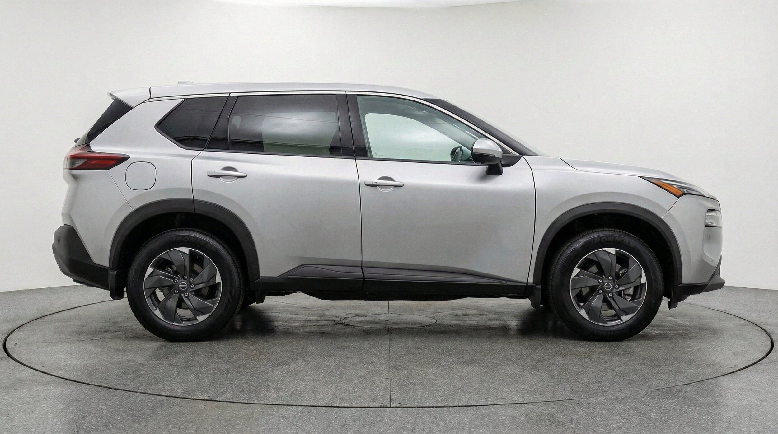 Thumbnail: 2025 Nissan Rogue - 10