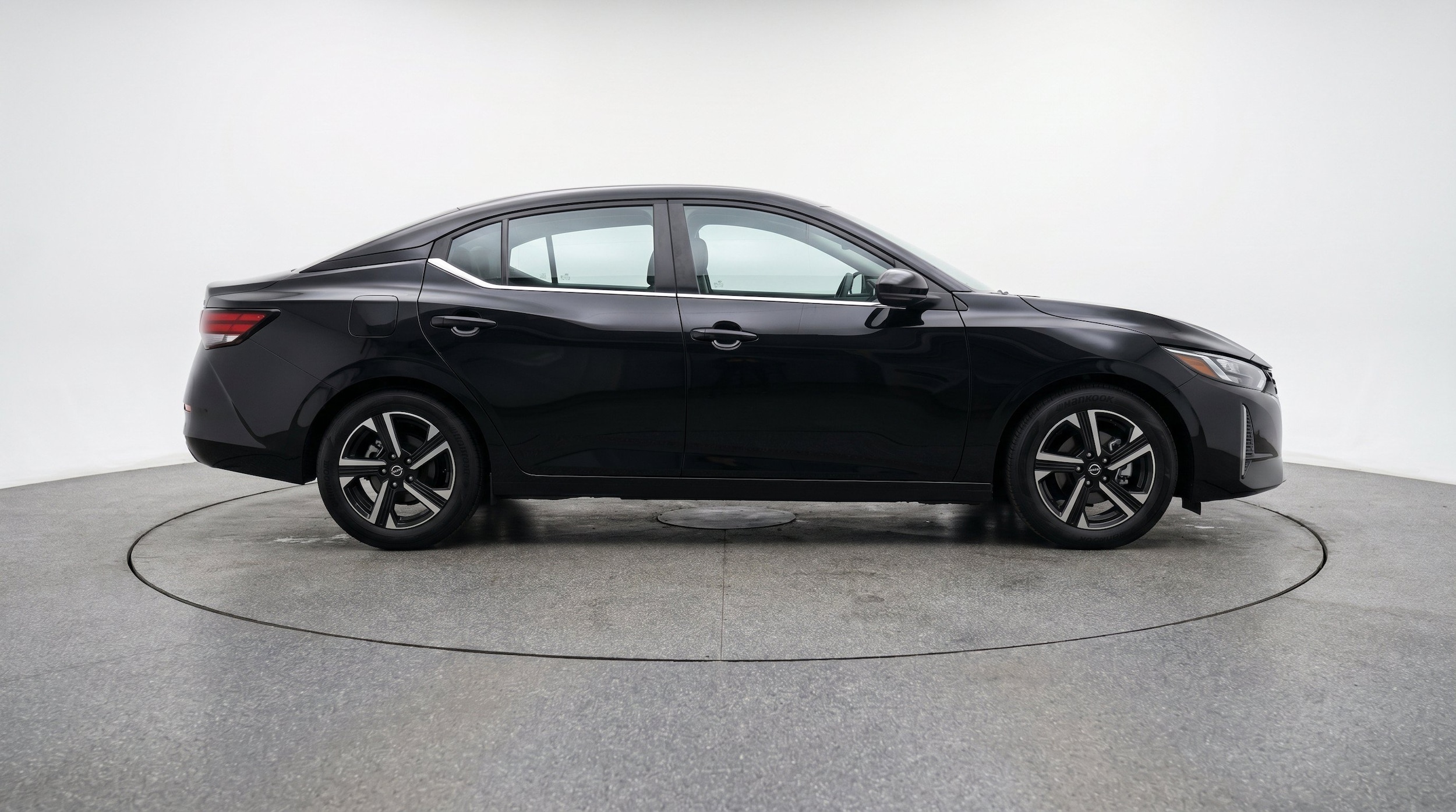 Thumbnail: 2025 Nissan Sentra - 10
