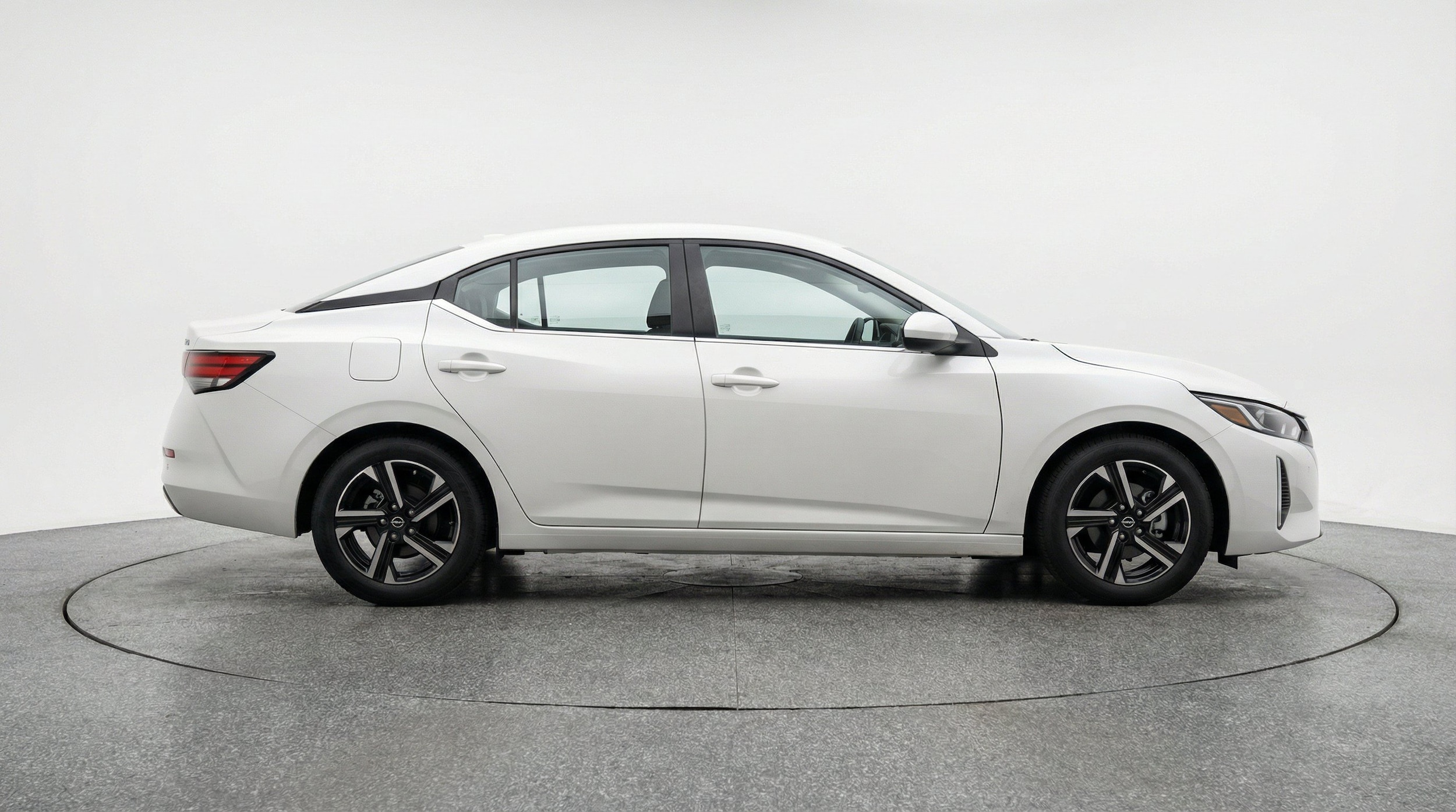 Thumbnail: 2025 Nissan Sentra - 10