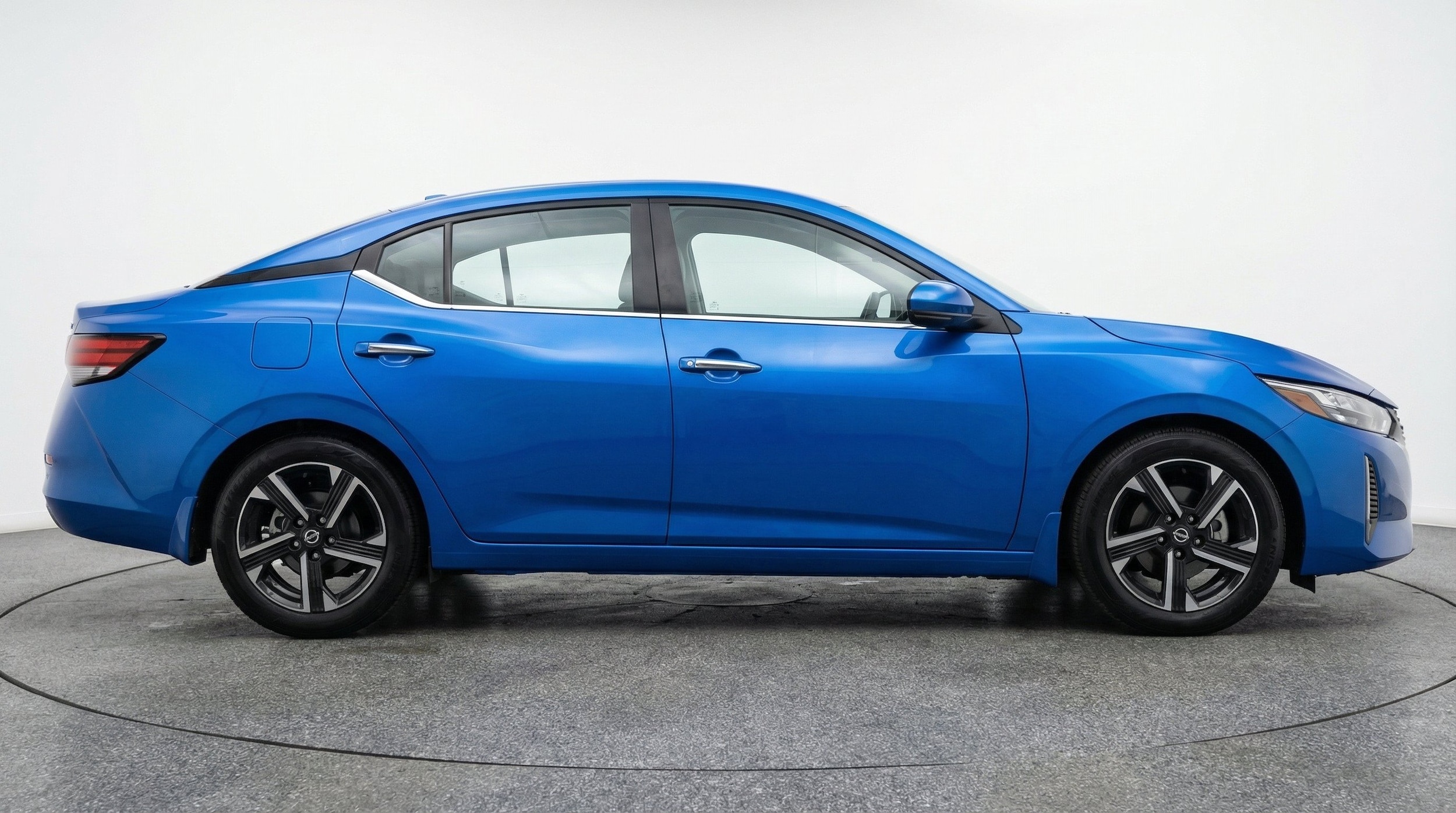Thumbnail: 2025 Nissan Sentra - 10