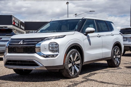 2026 Mitsubishi Outlander SE SUV