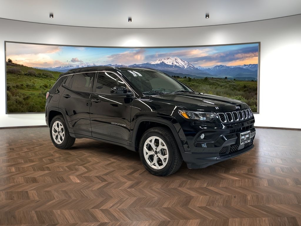 Used 2025 Jeep Compass Latitude SUV