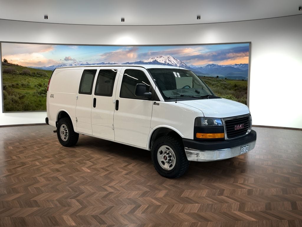 2016 GMC Savana Cargo