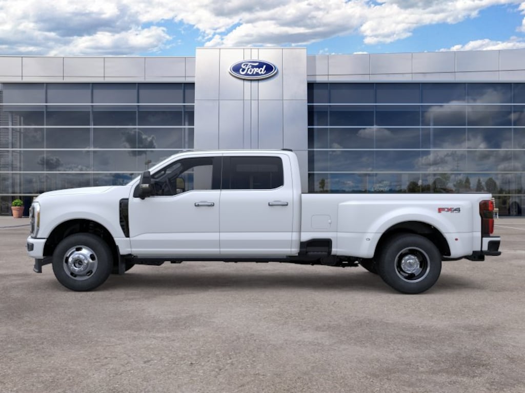 New 2026 Ford Super Duty F-350® Platinum® Truck Crew Cab