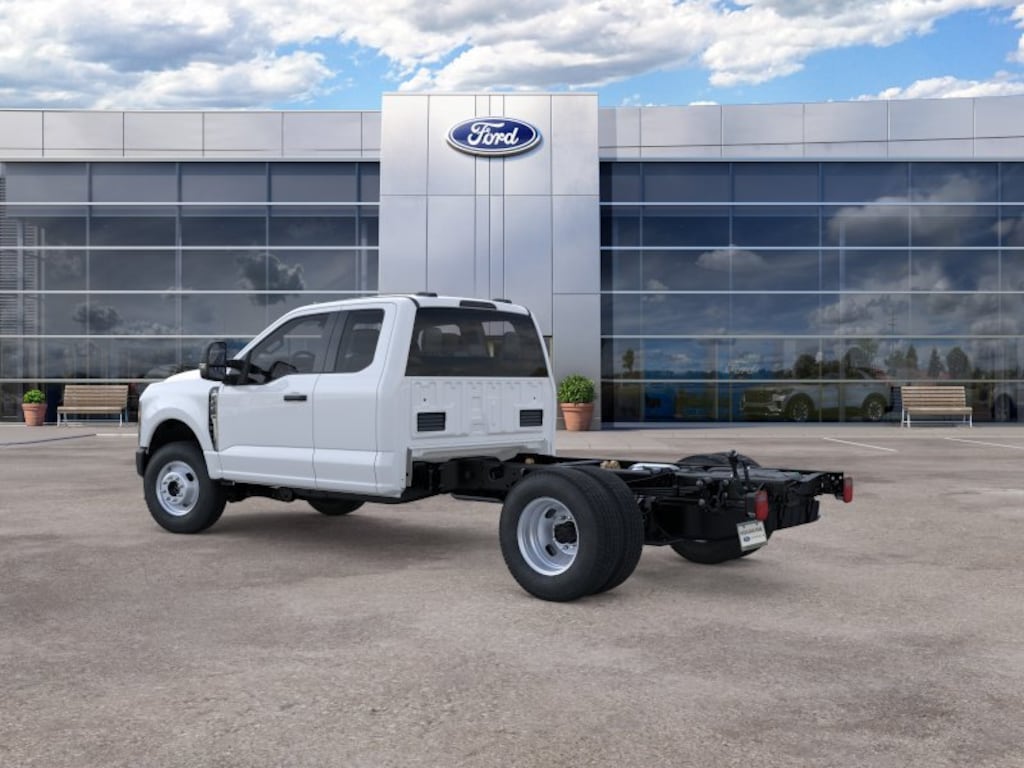 New 2026 Ford Chassis Cab F-350® XL Truck Super Cab