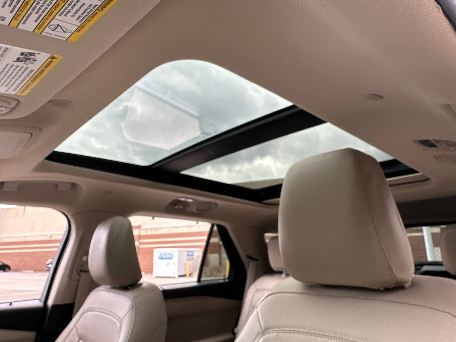 2023 Ford Explorer Limited - Photo 25