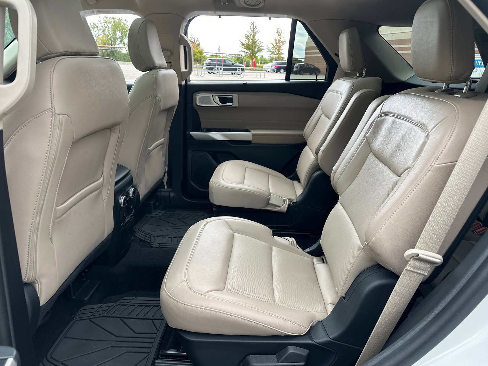 2023 Ford Explorer Limited - Photo 31
