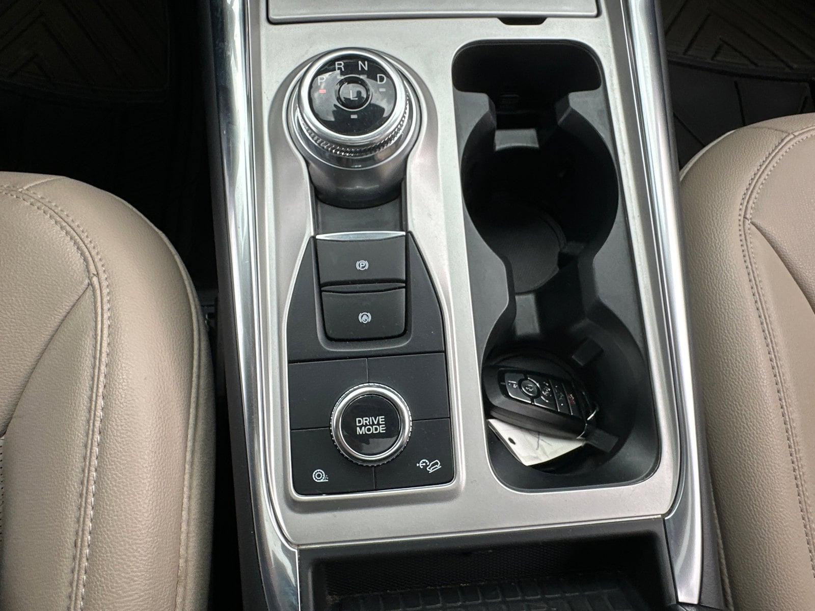 2023 Ford Explorer Limited - Photo 24