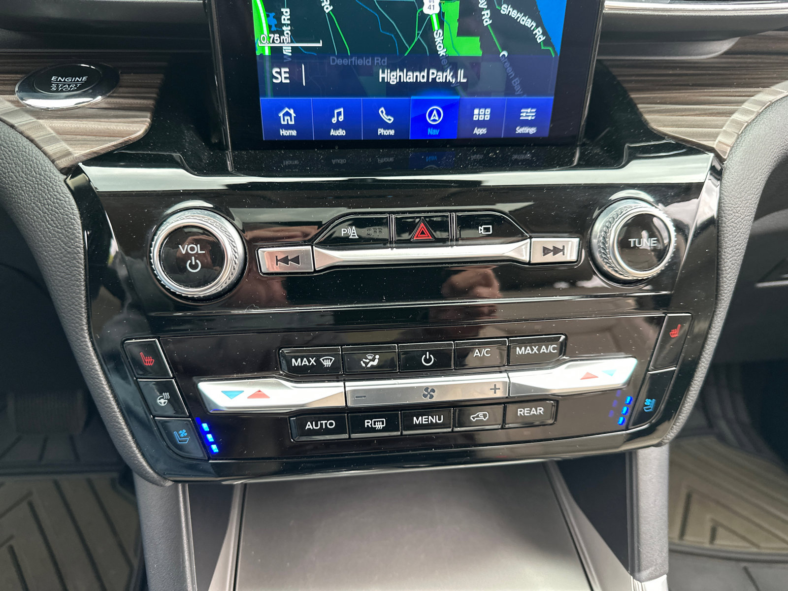 2023 Ford Explorer Limited - Photo 23