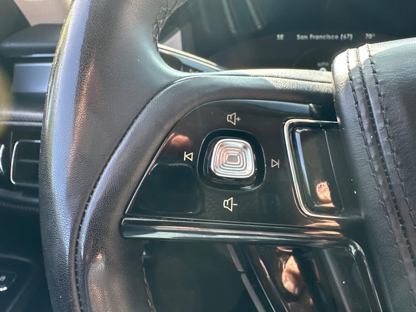 2023 Lincoln Aviator Livery - Photo 18