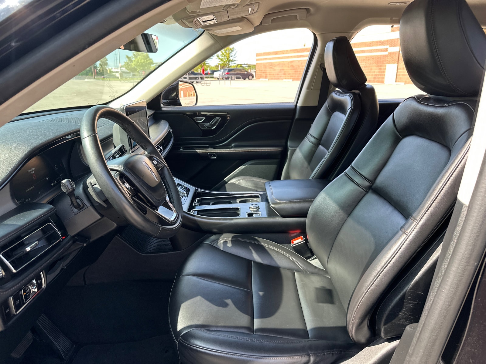 2023 Lincoln Aviator Livery - Photo 24