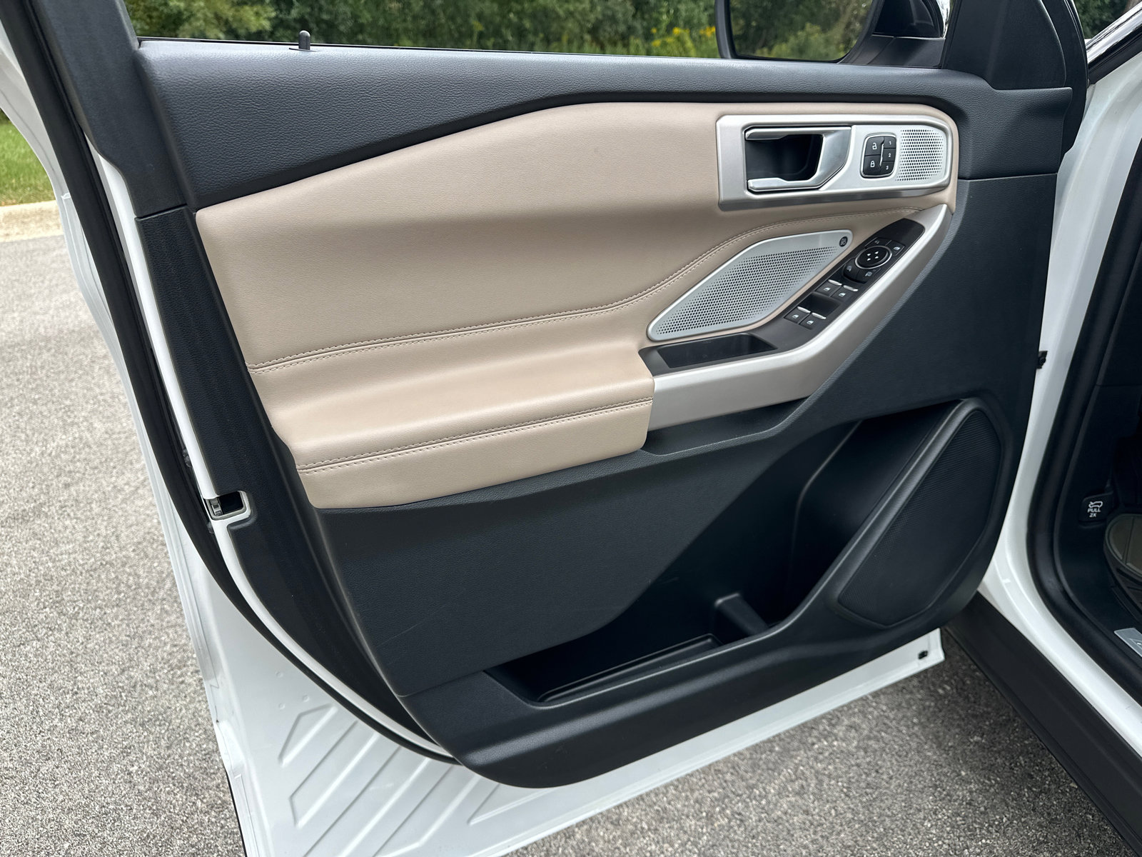 2023 Ford Explorer Limited - Photo 29