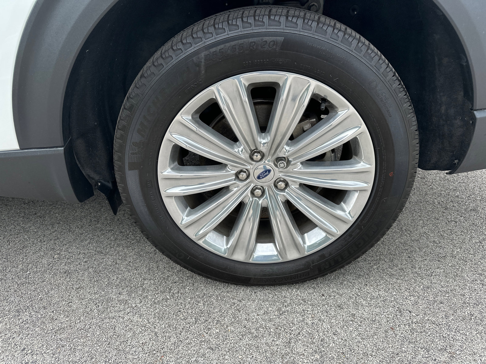 2023 Ford Explorer Limited - Photo 14