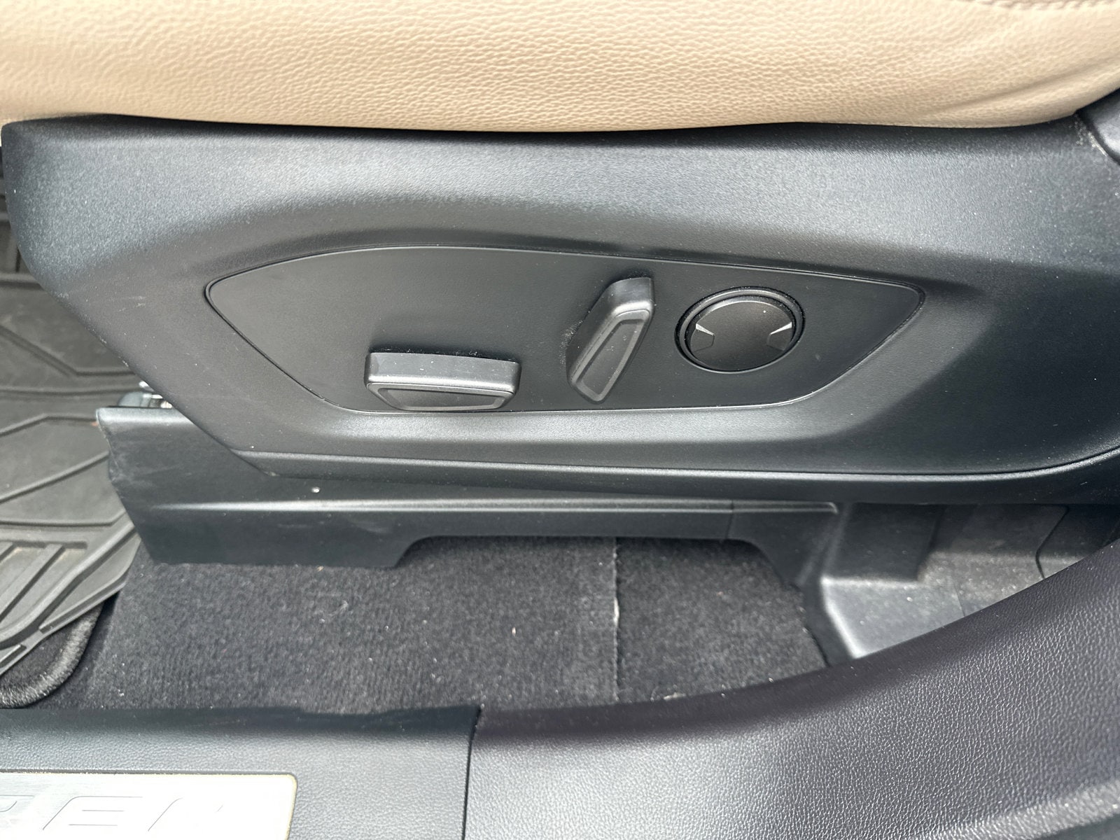 2023 Ford Explorer Limited - Photo 27