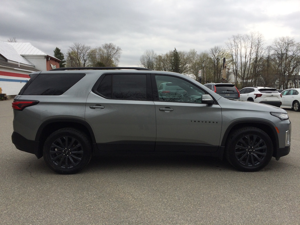 Used 2023 Chevrolet Traverse RS SUV