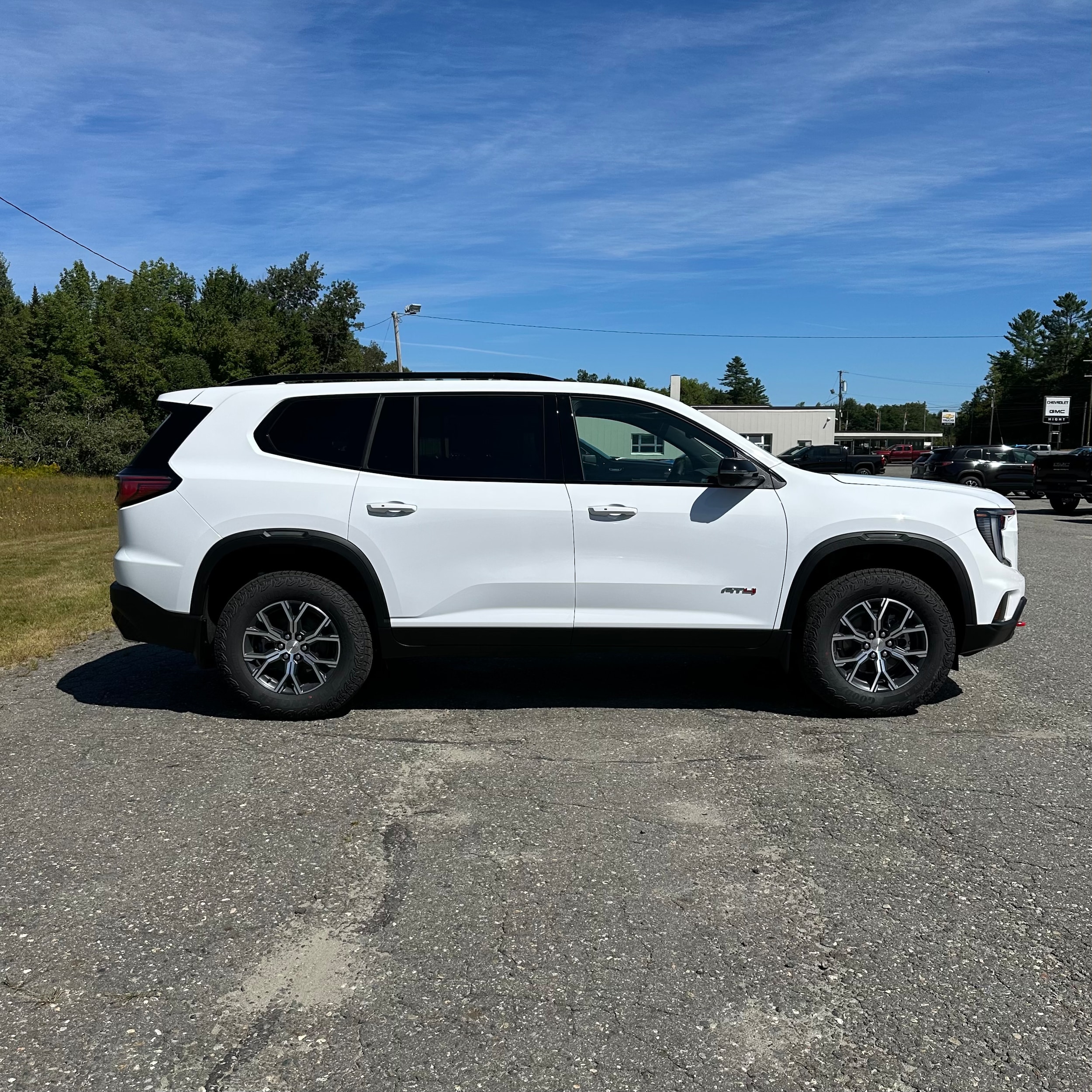 2026 GMC Acadia AT4 - Photo 2