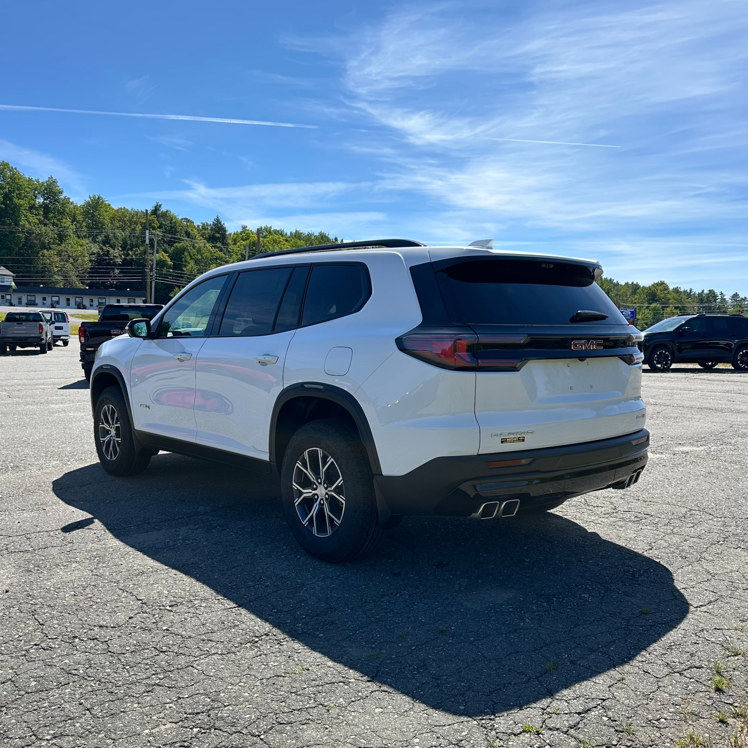 2026 GMC Acadia AT4 - Photo 5