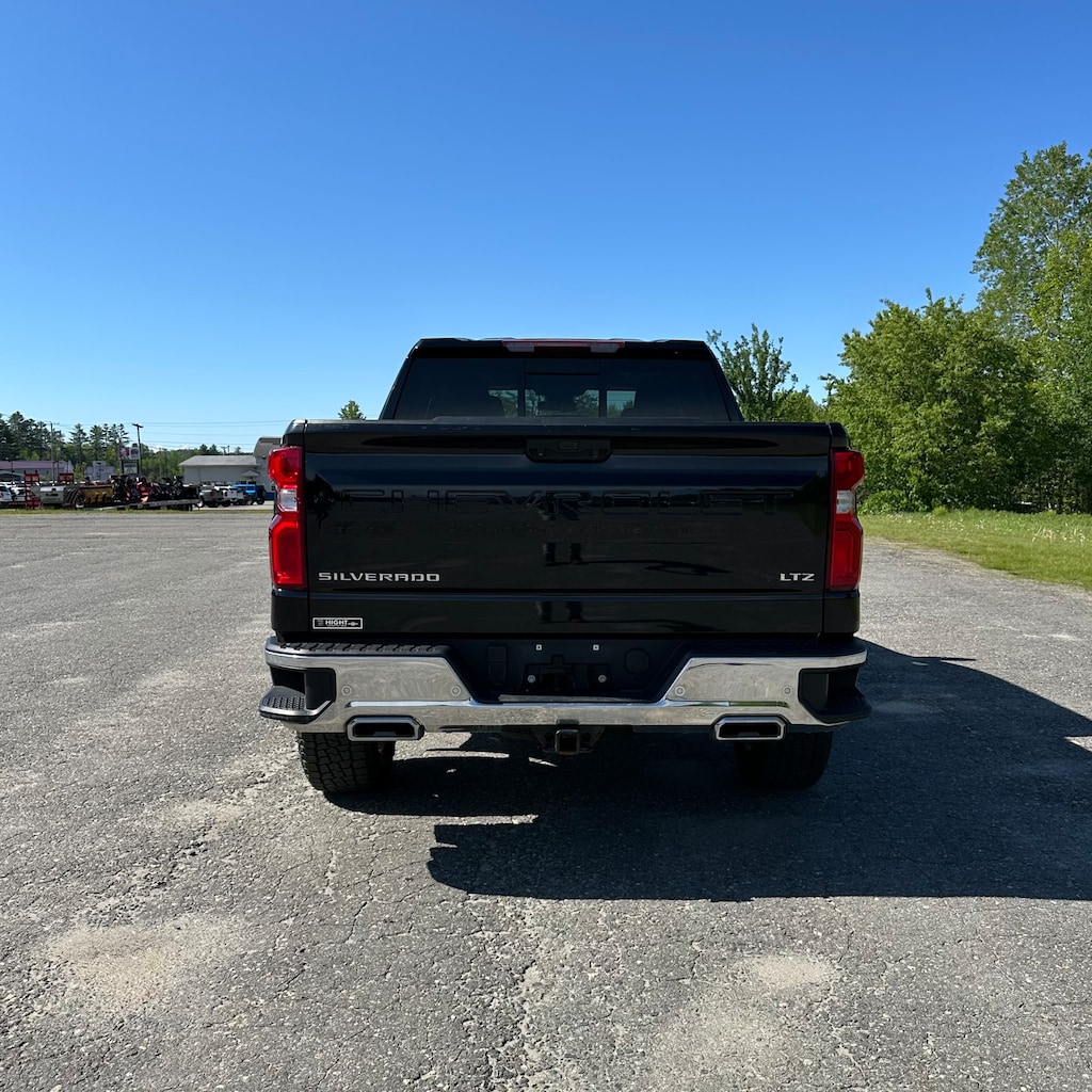 Used 2022 Chevrolet Silverado 1500 LTZ Truck