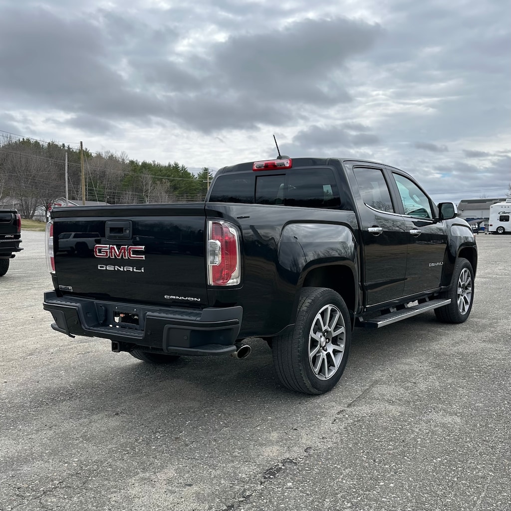 Used 2022 GMC Canyon Denali Truck
