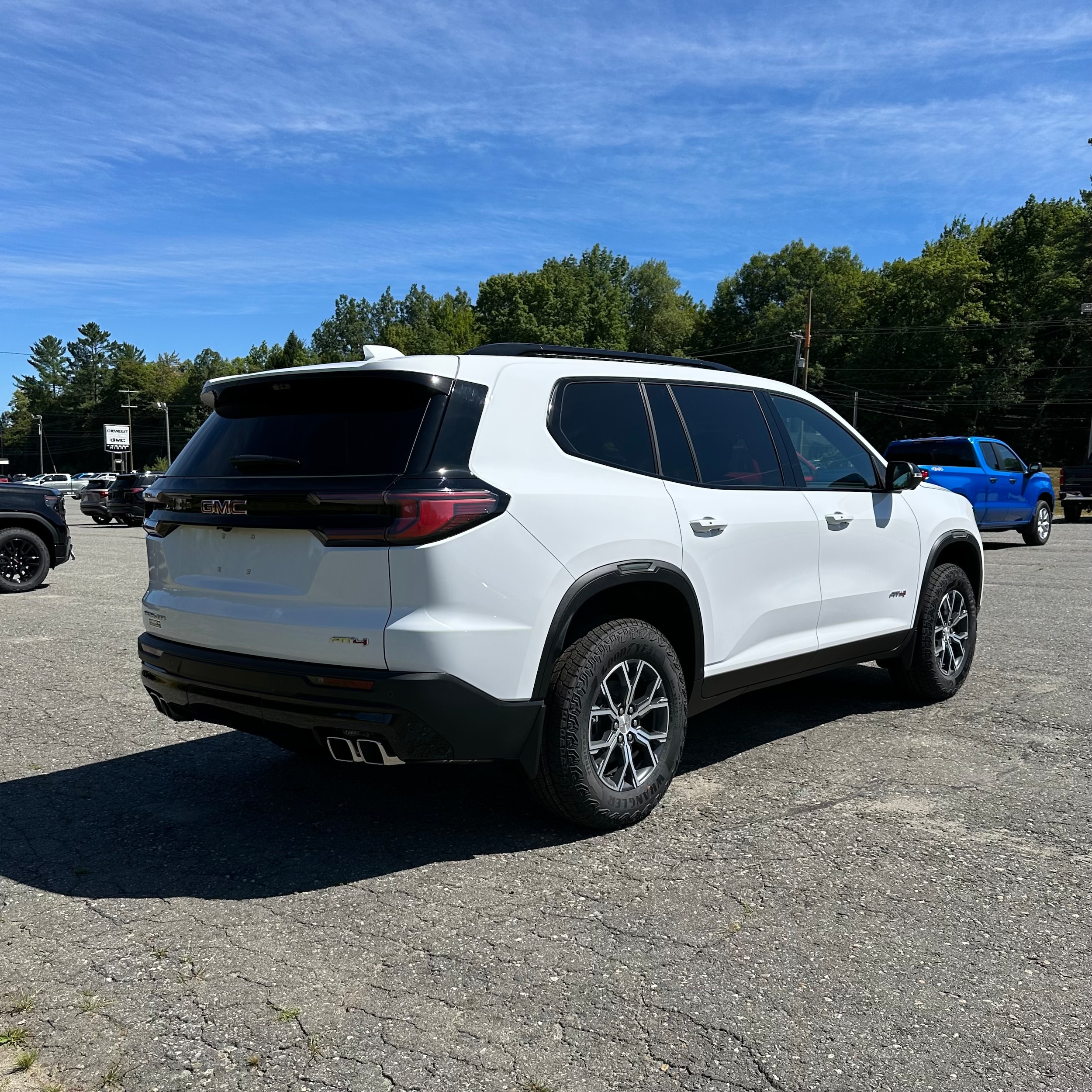 2026 GMC Acadia AT4 - Photo 3