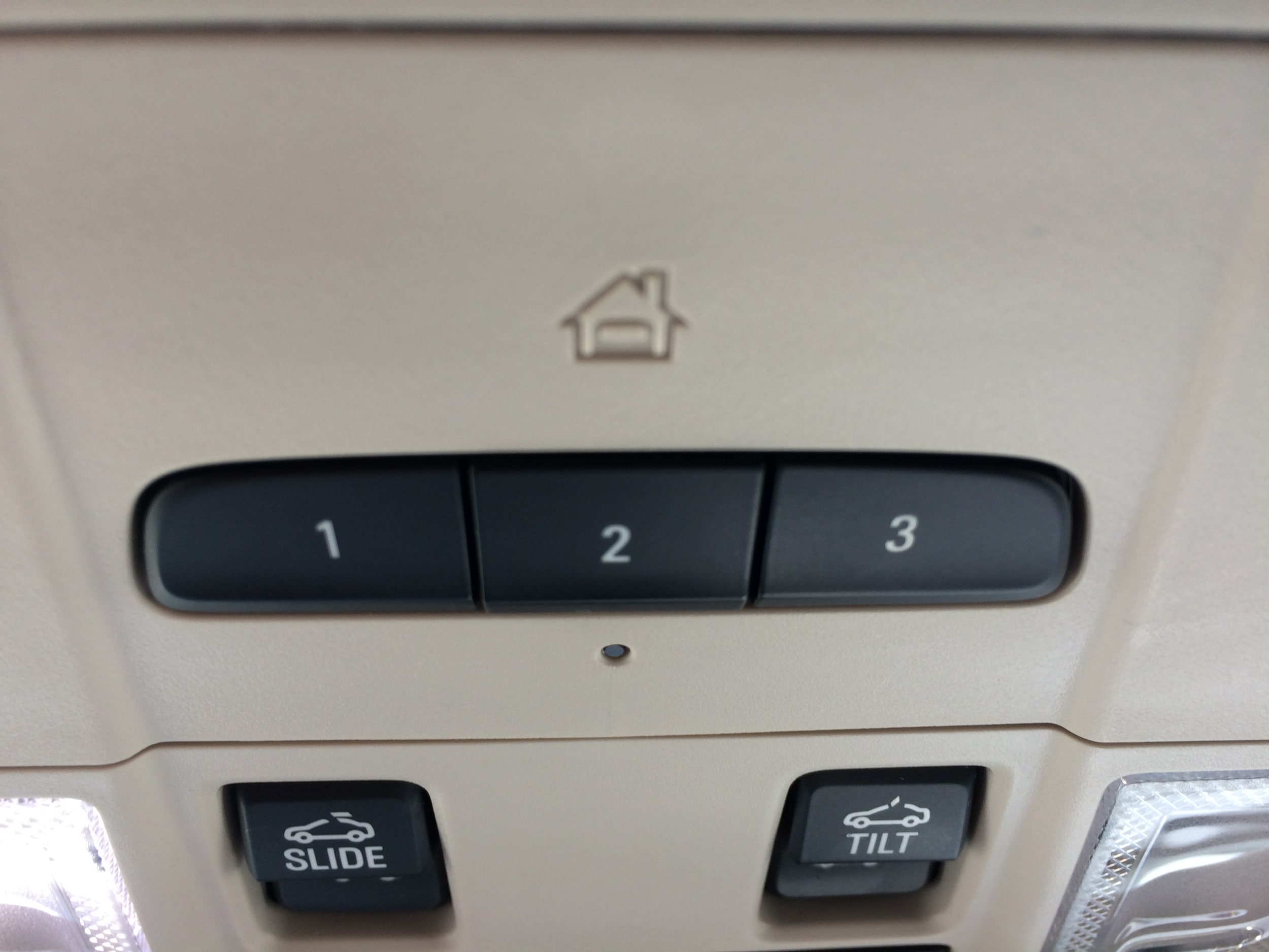 2021 GMC Acadia Denali - Photo 30