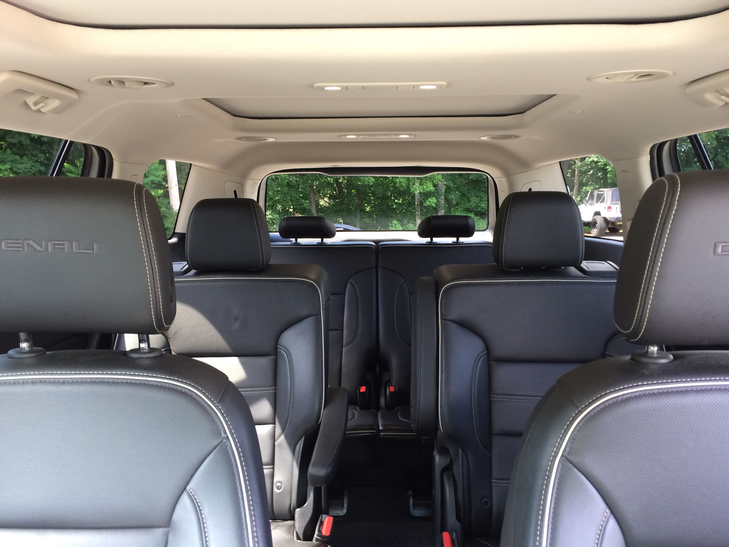 2021 GMC Acadia Denali - Photo 12
