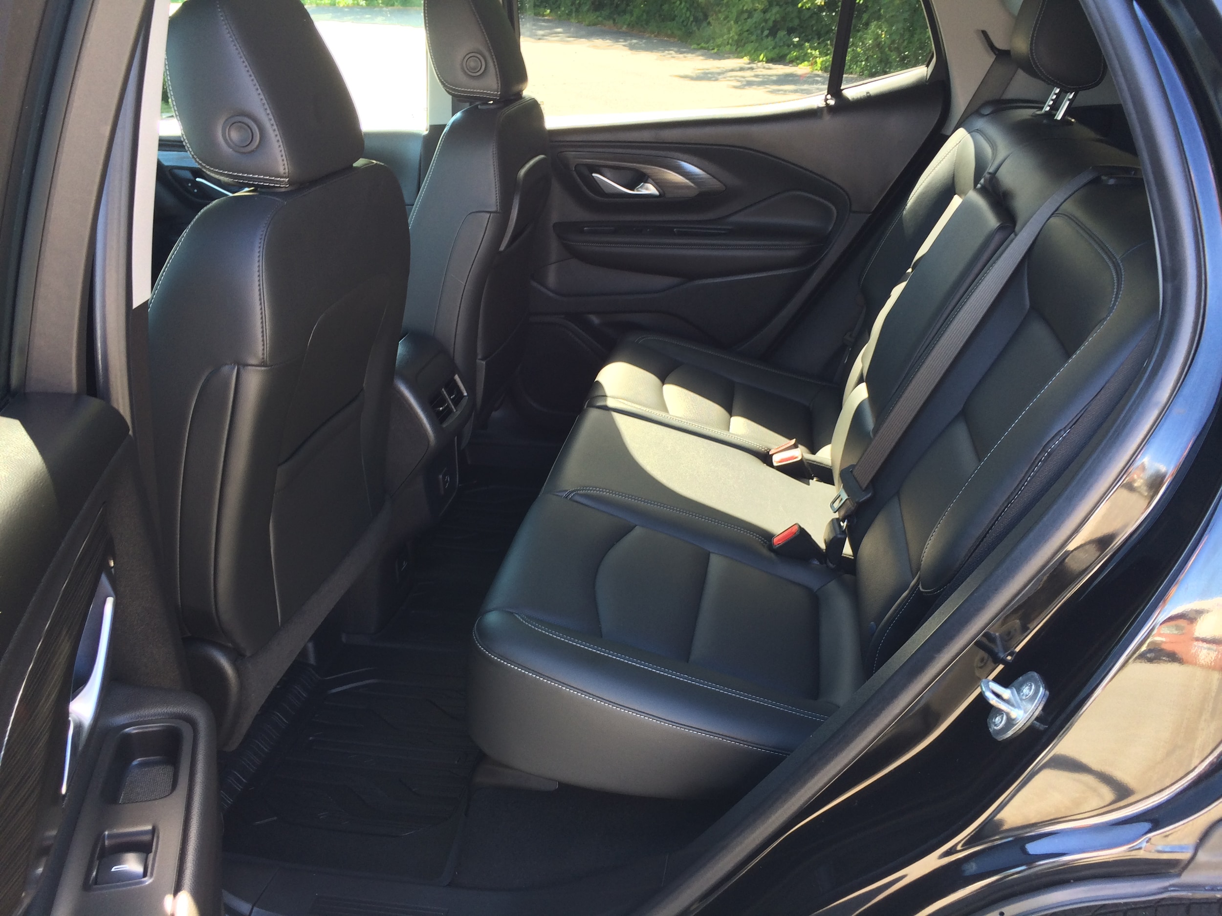 2022 GMC Terrain SLT - Photo 11