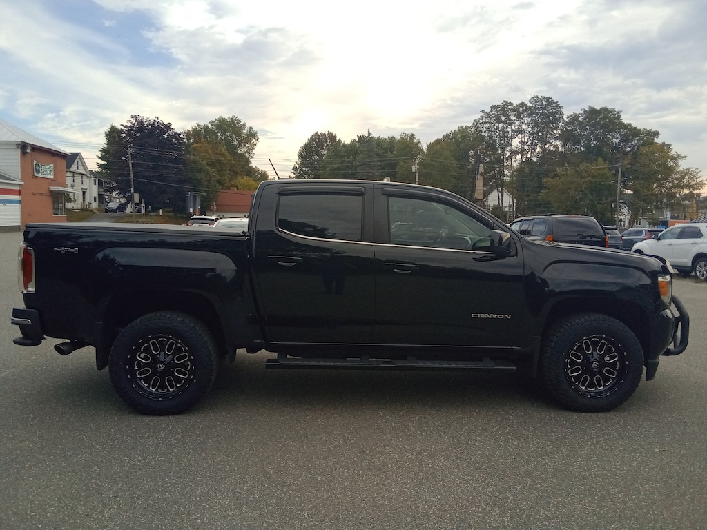Used 2017 GMC Canyon 4WD SLE Truck Crew Cab