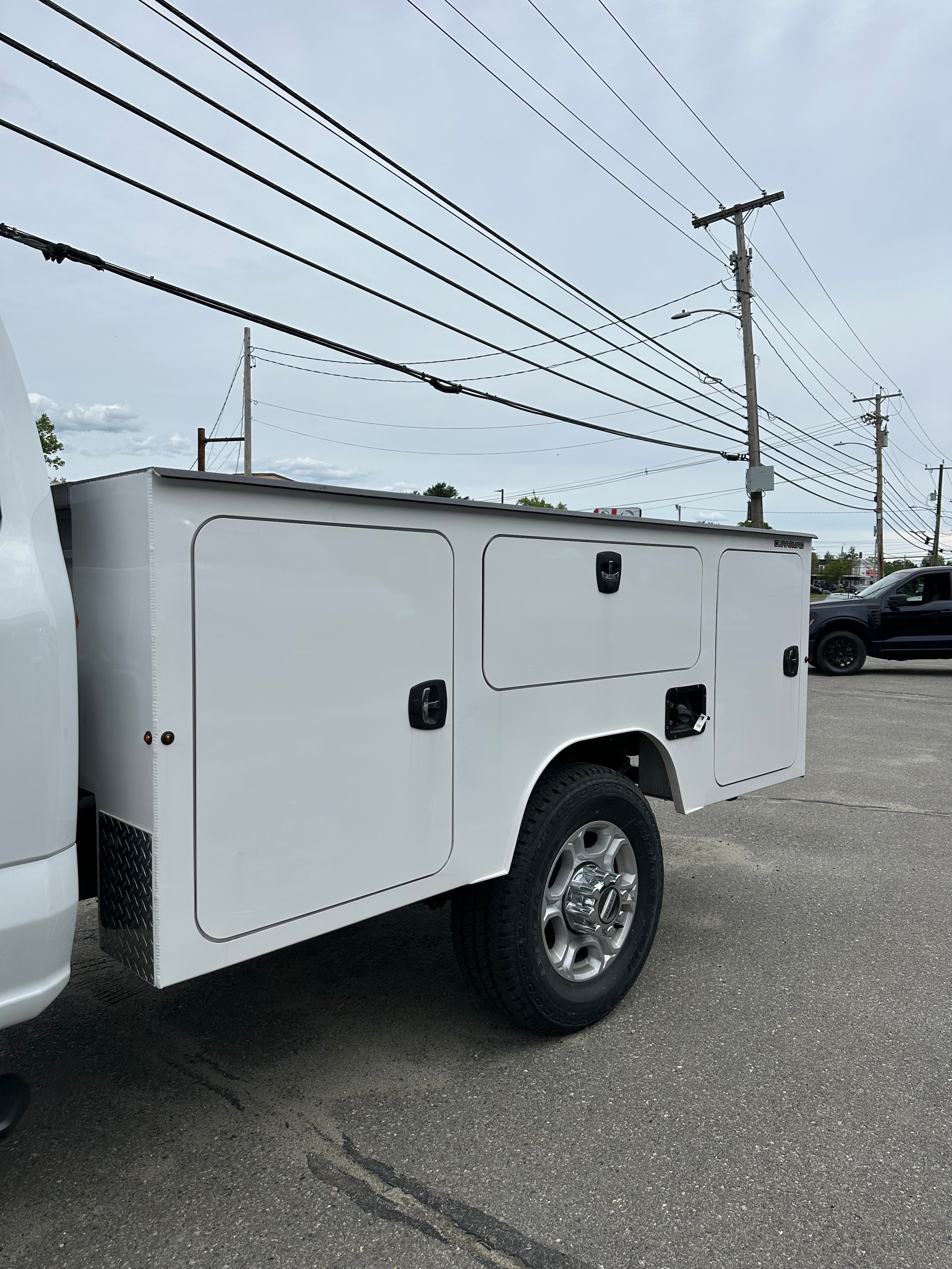 2026 Ford F-350 Super Duty Chassis Cab XLT - Photo 8