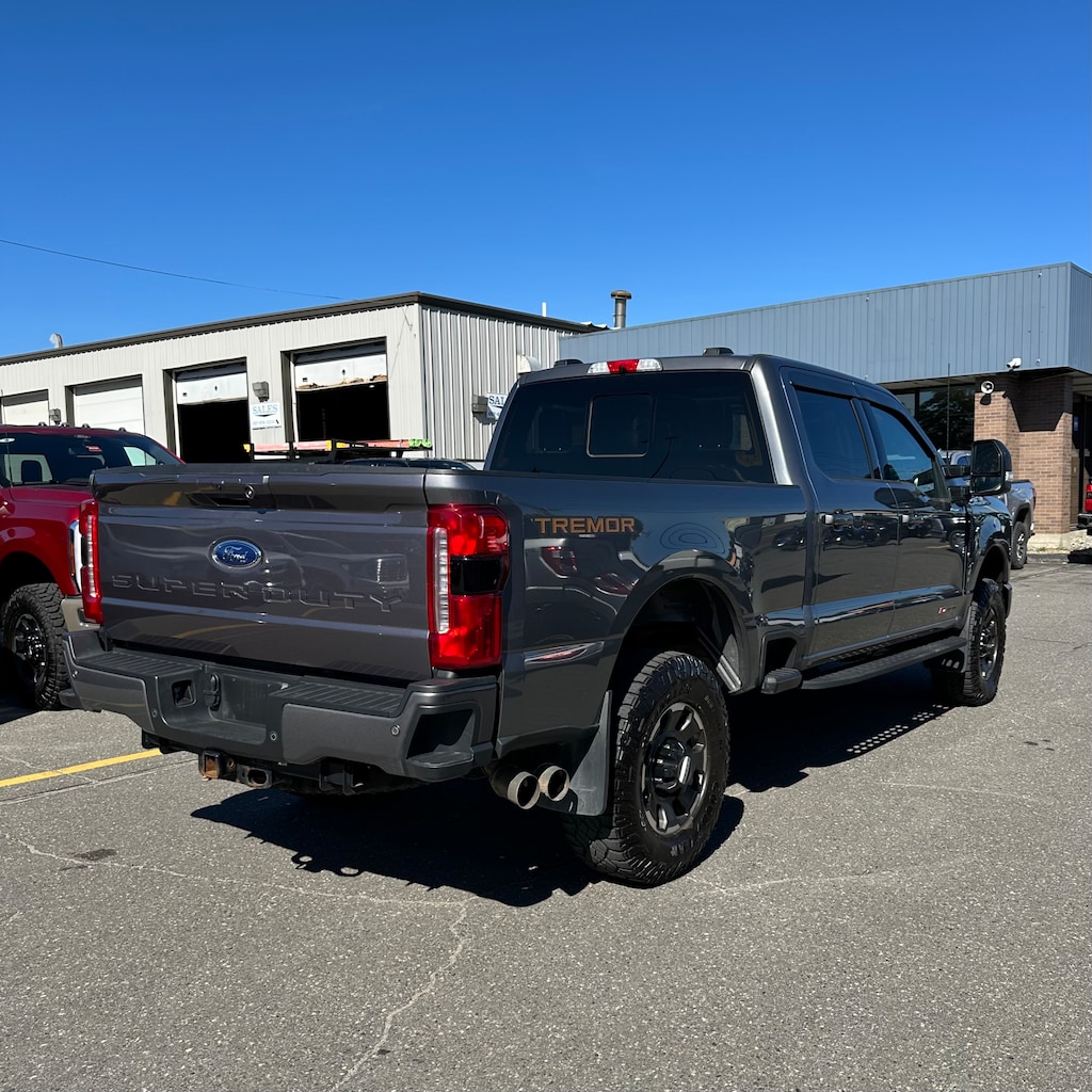 Used 2024 Ford F-350 Lariat Crew Cab Truck