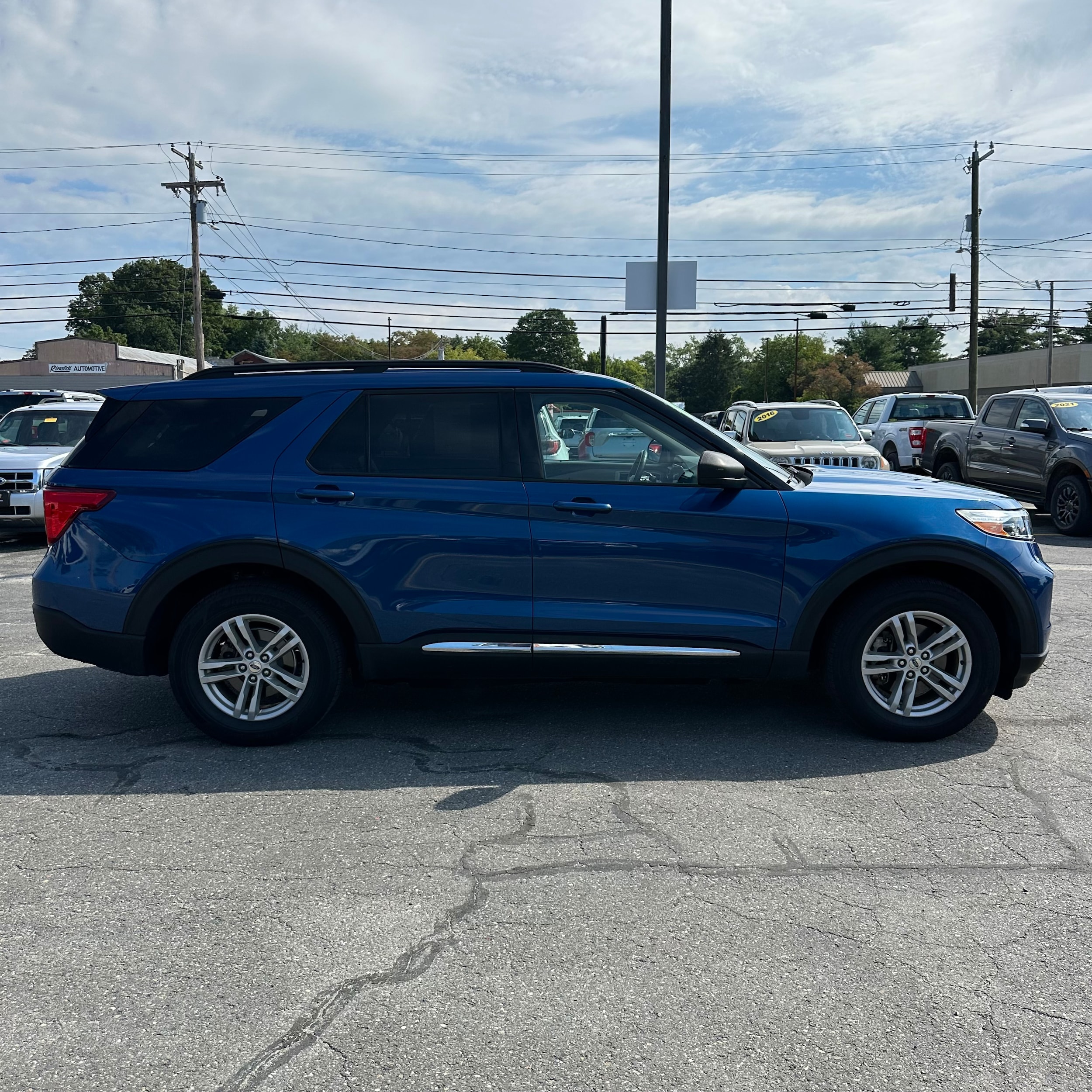 Used 2020 Ford Explorer XLT with VIN 1FMSK8DHXLGD10259 for sale in Skowhegan, ME