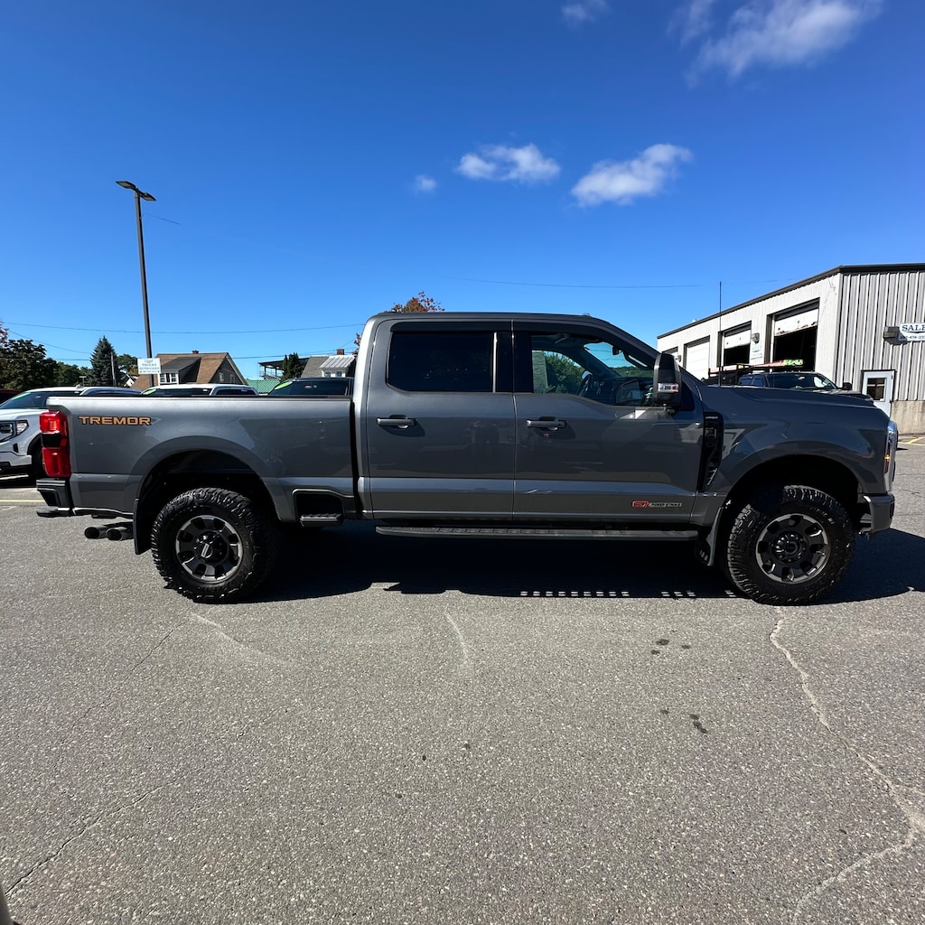 Used 2024 Ford F-350 Lariat Crew Cab Truck