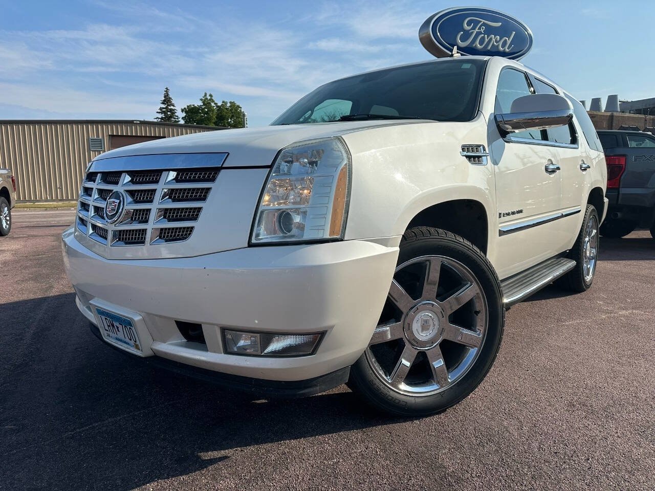 Used 2007 Cadillac Escalade Base with VIN 1GYFK63857R235860 for sale in Windom, Minnesota