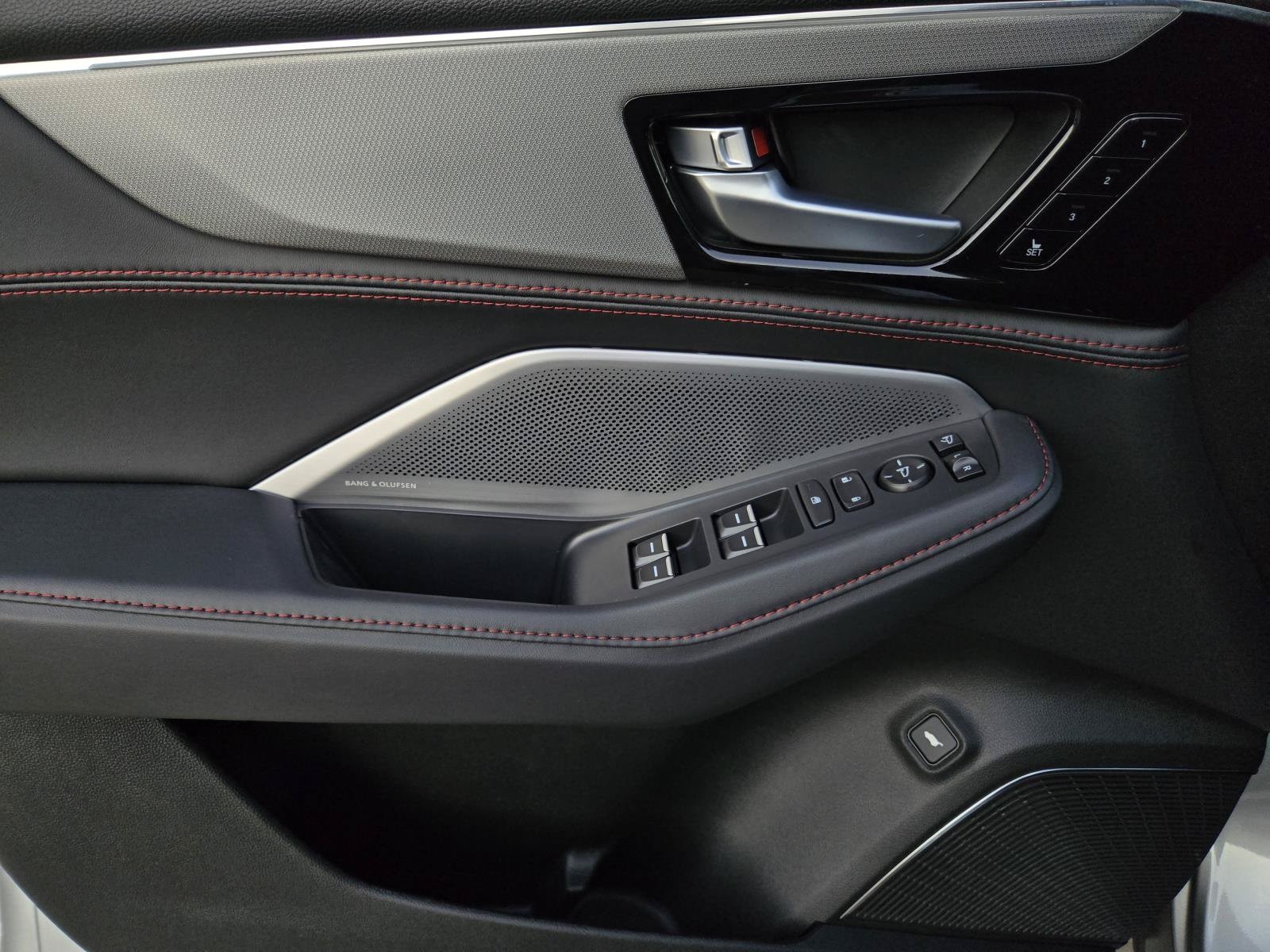 2026 Acura MDX A-Spec Package - Photo 18