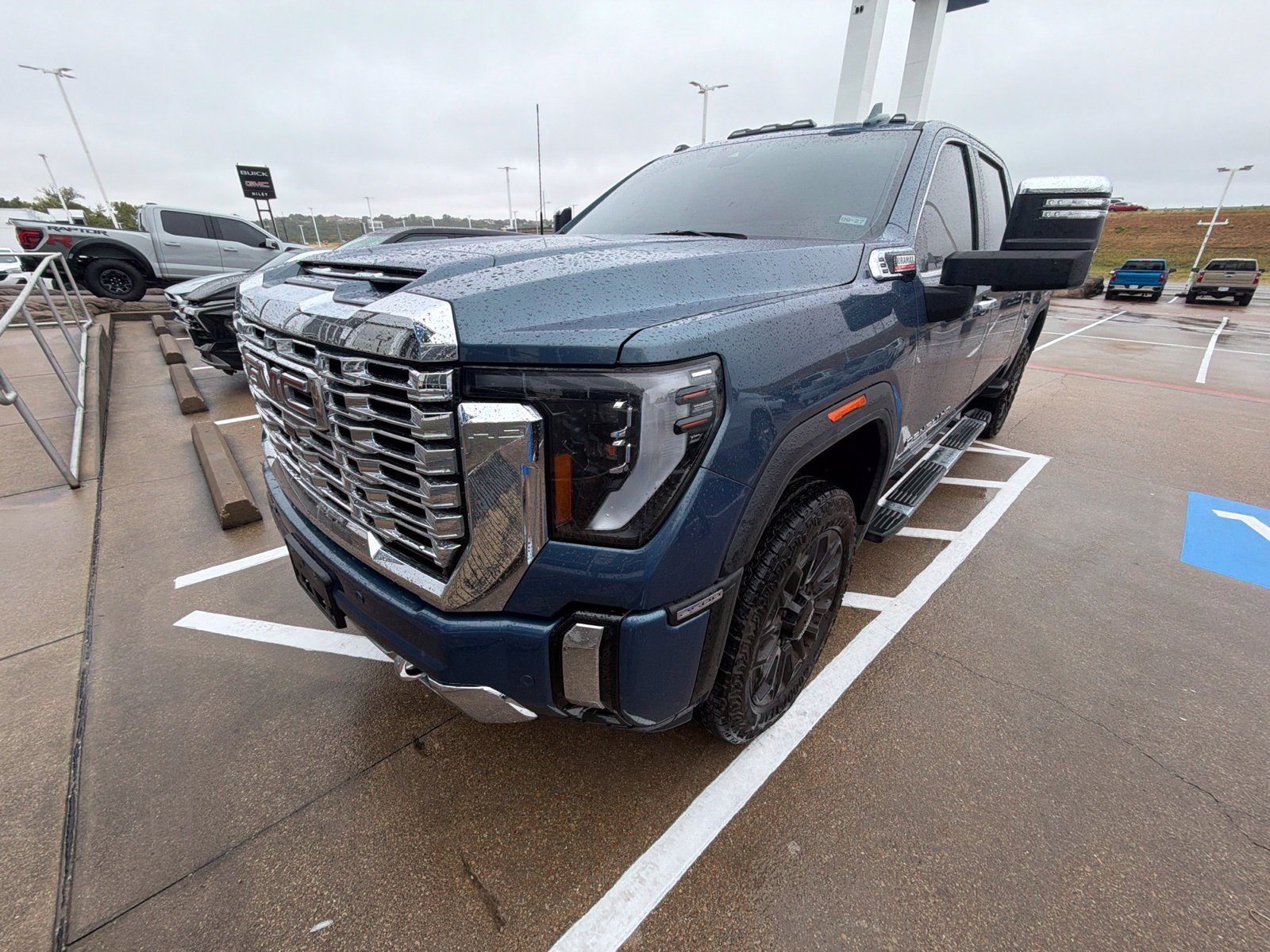 Used 2025 GMC Sierra 2500HD Denali Truck