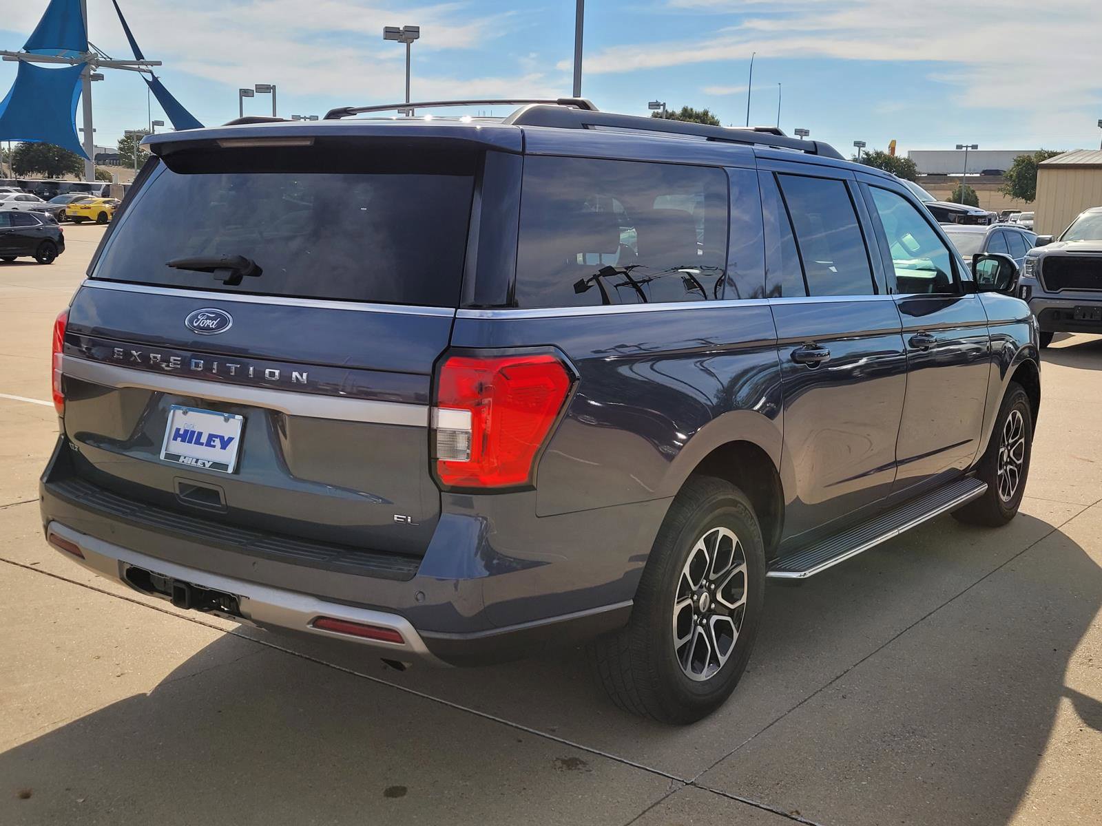 Used 2022 Ford Expedition Max XLT SUV