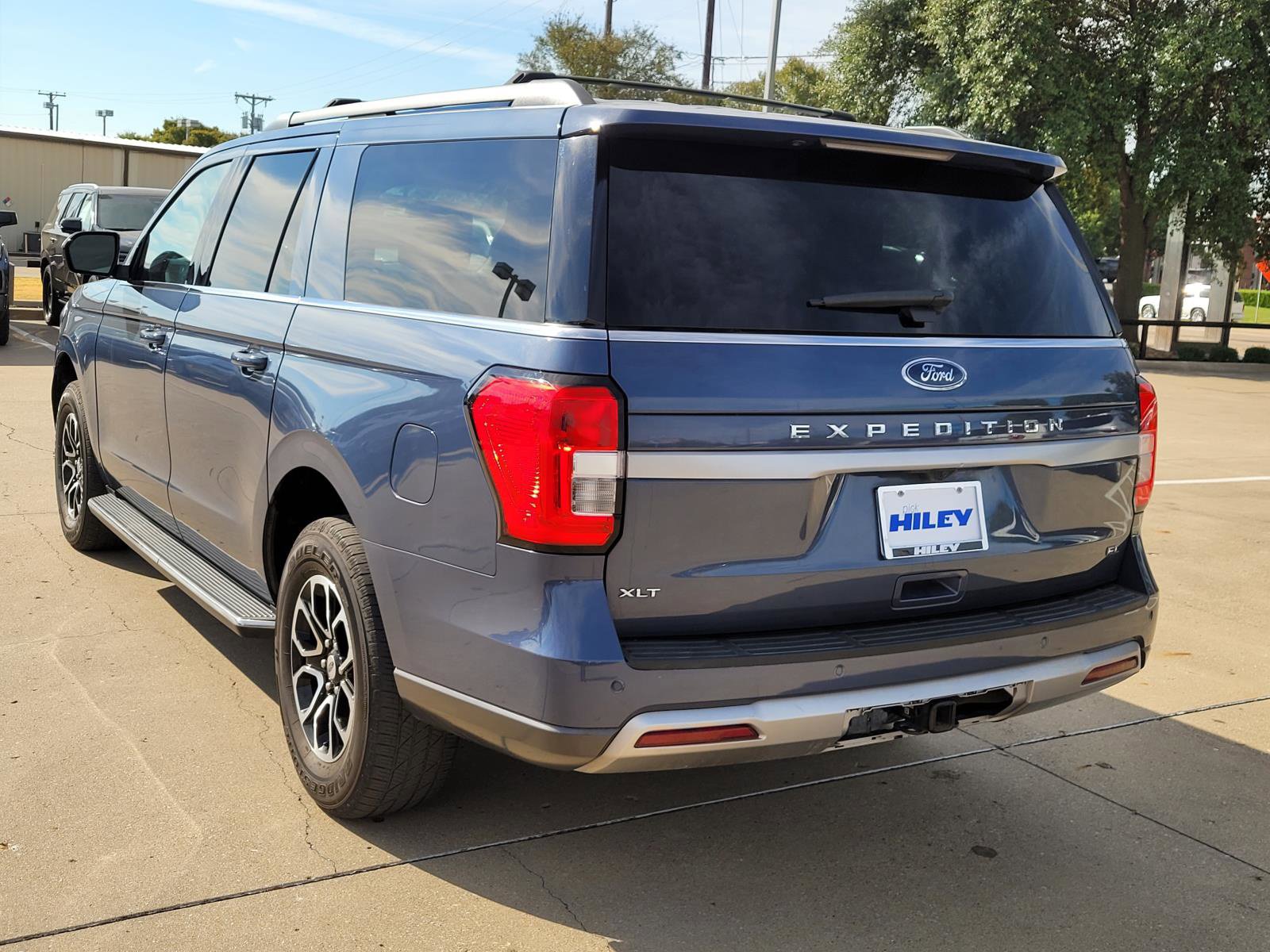 Used 2022 Ford Expedition Max XLT SUV